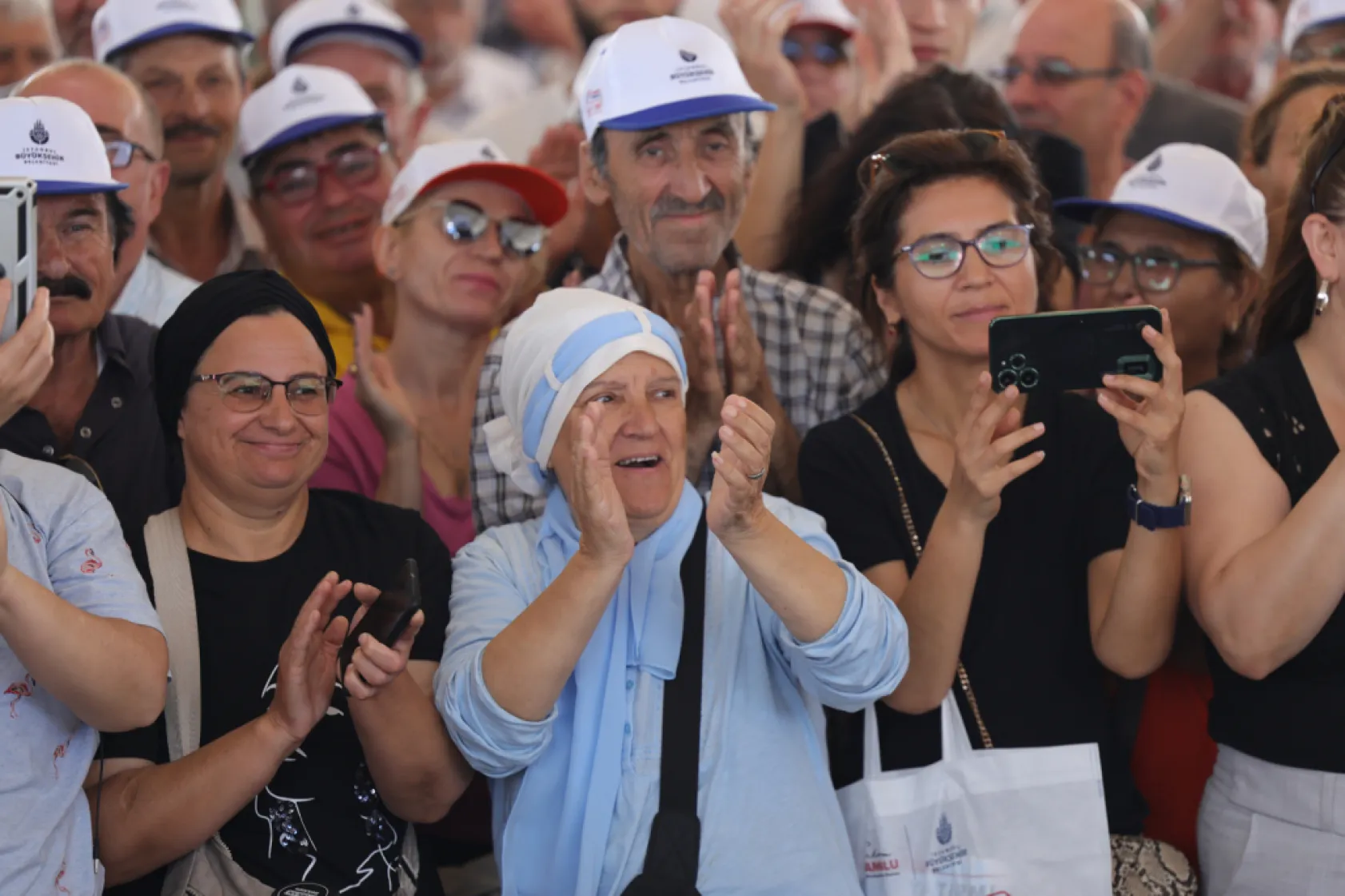 Deneme tohumlarının ilk hasadı yapıldı