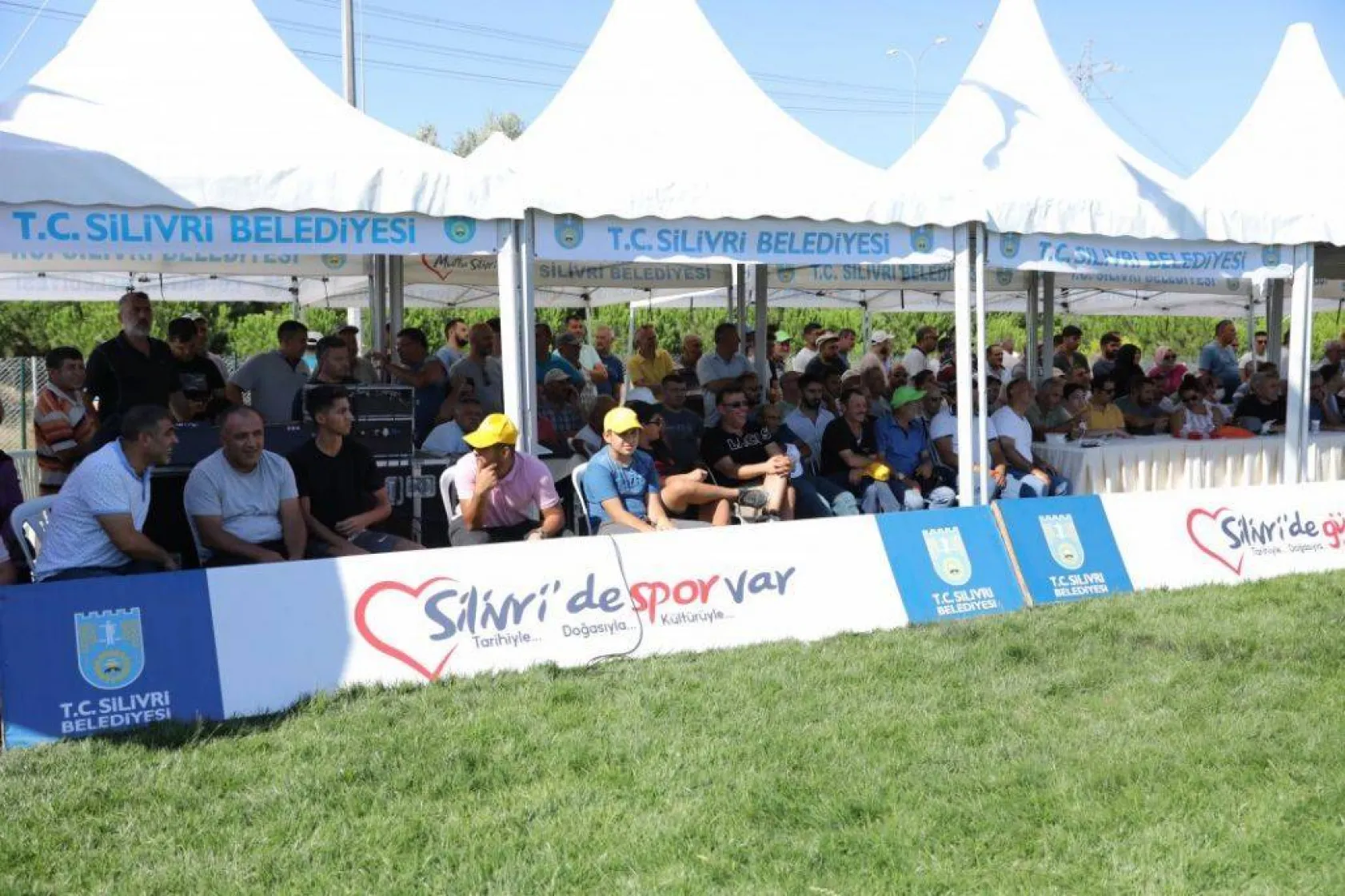 Başpehlivanlar Silivri er meydanını titretti