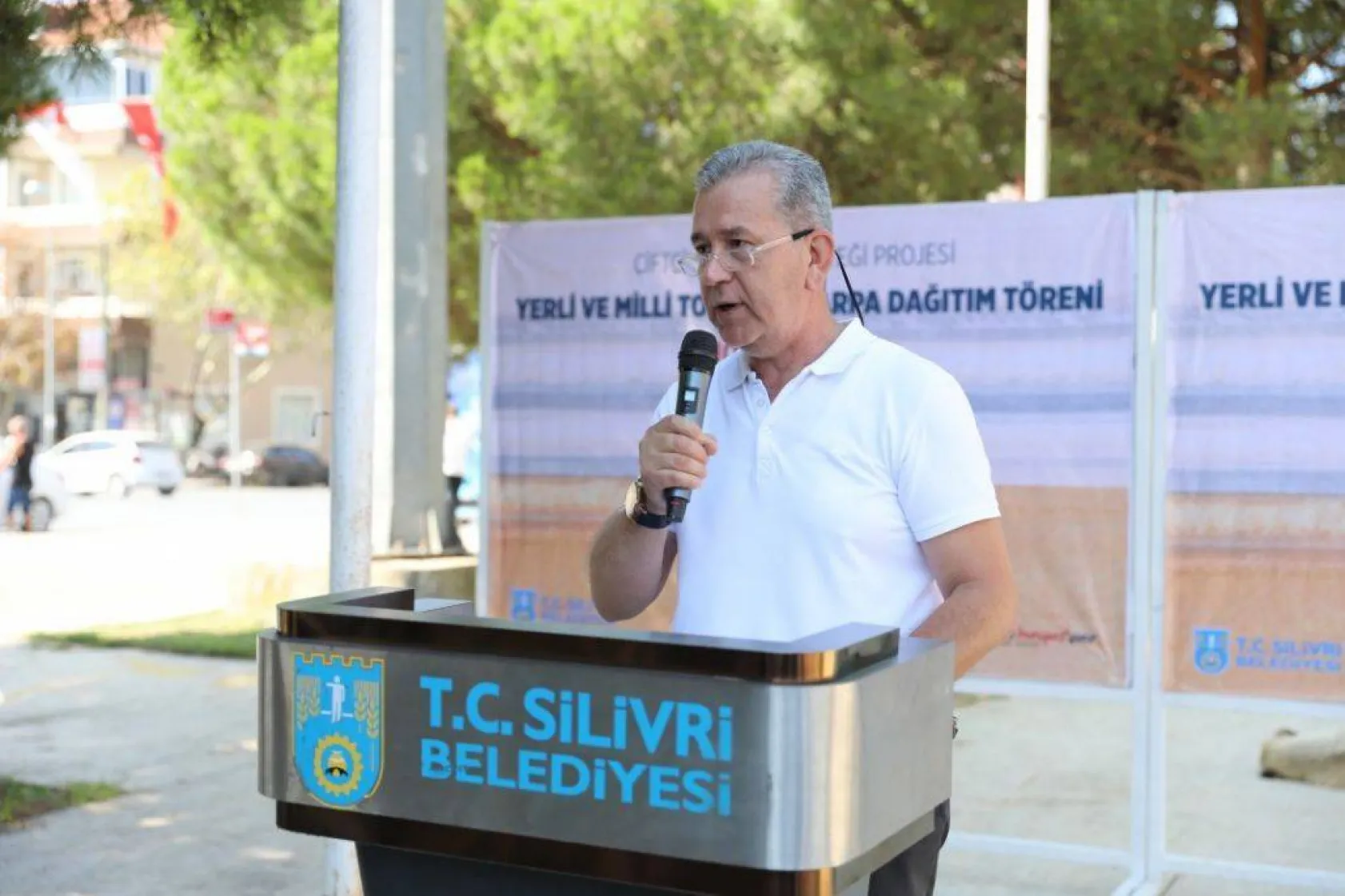 Çanta ve Gümüşyakalı üreticilere tohumluk arpa desteği