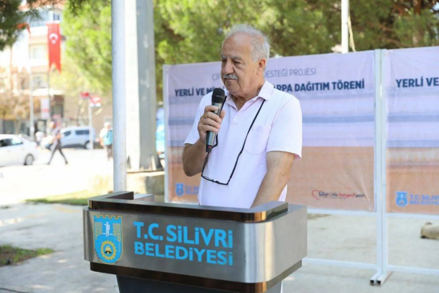 Çanta ve Gümüşyakalı üreticilere tohumluk arpa desteği