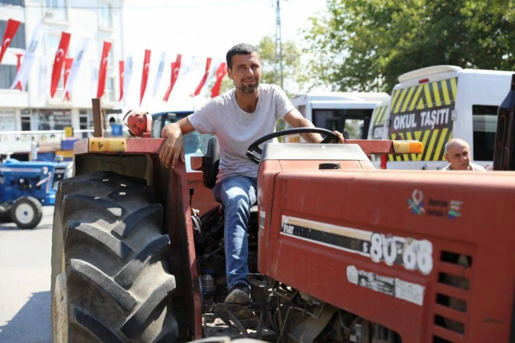 Çanta ve Gümüşyakalı üreticilere tohumluk arpa desteği