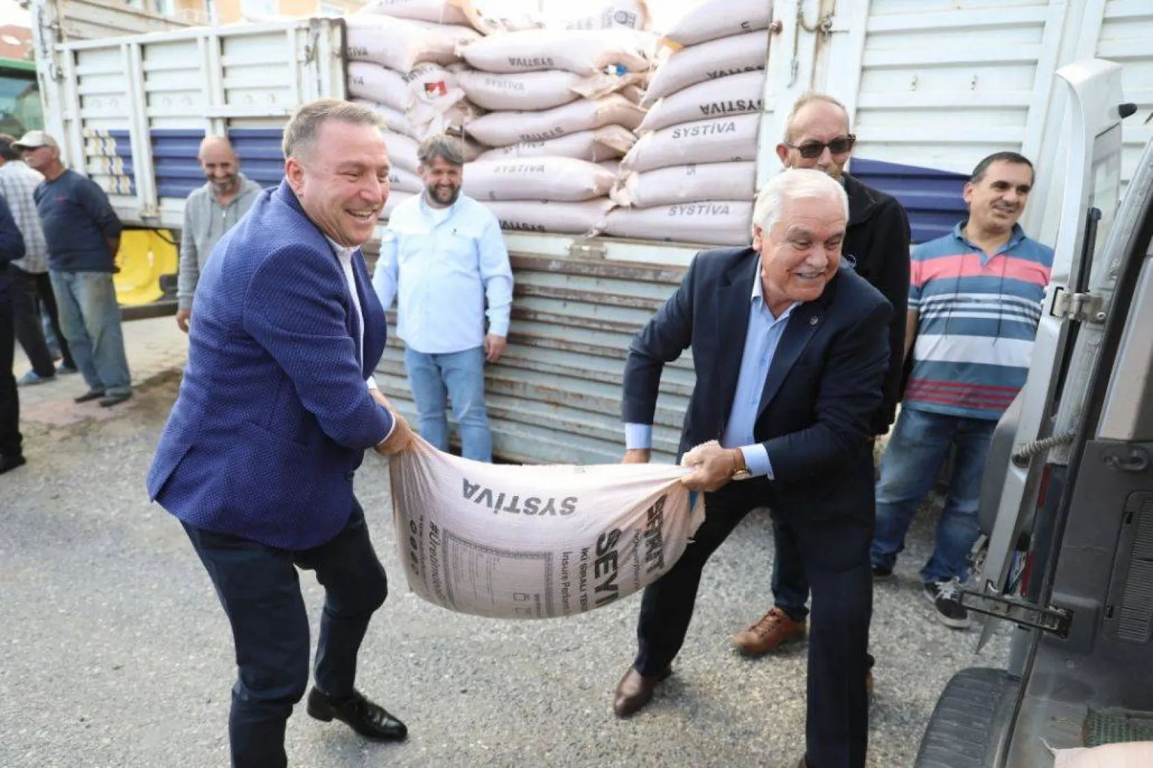 Selimpaşalı Çiftçilere Tohumluk Arpa Desteği