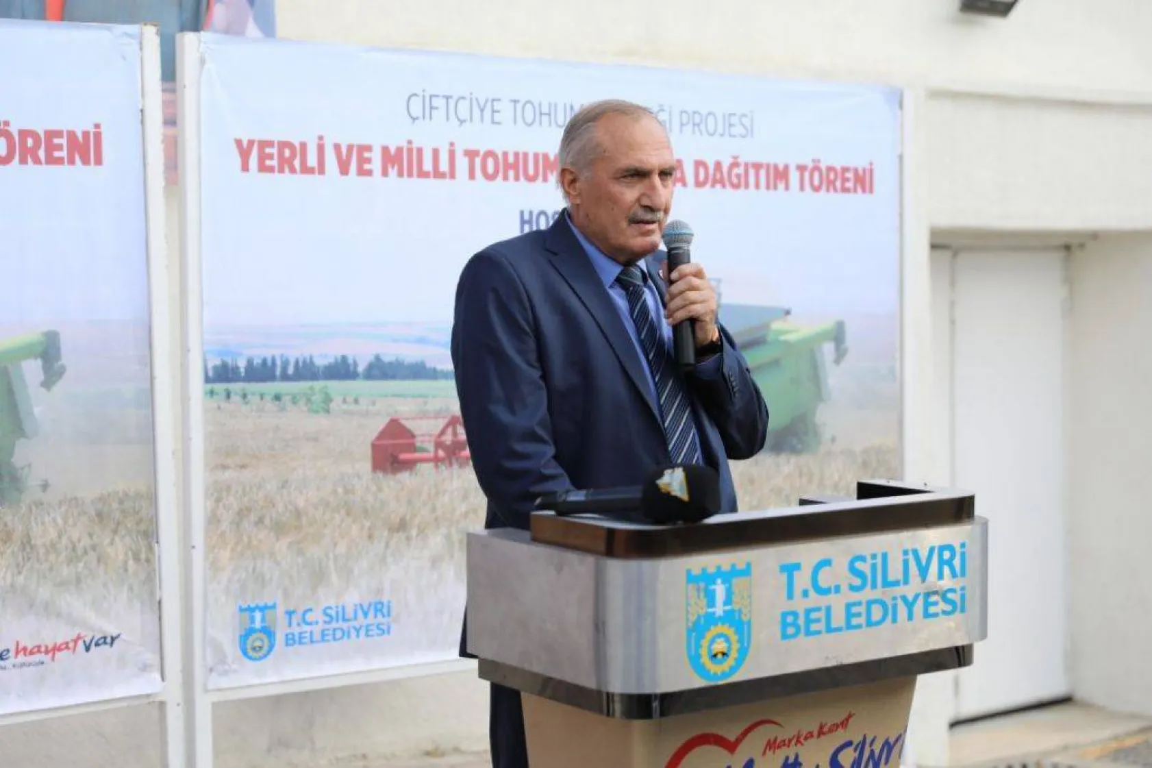 Selimpaşalı Çiftçilere Tohumluk Arpa Desteği