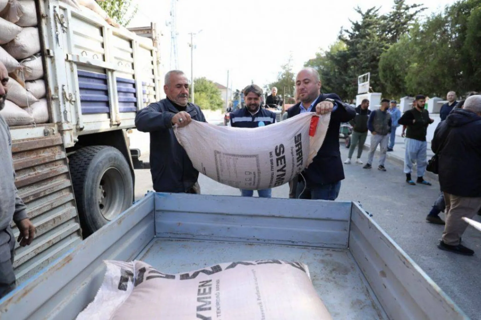 Tohumluk arpa dağıtımı devam ediyor