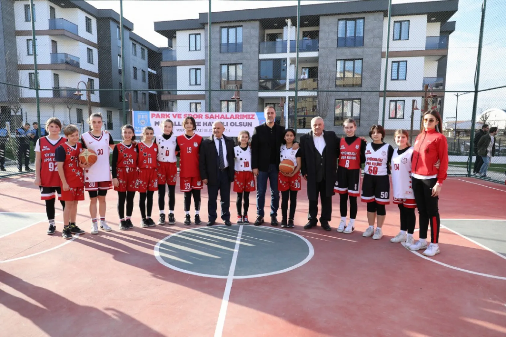 Kaptan Üstündağ park ve spor alanı hizmete açıldı