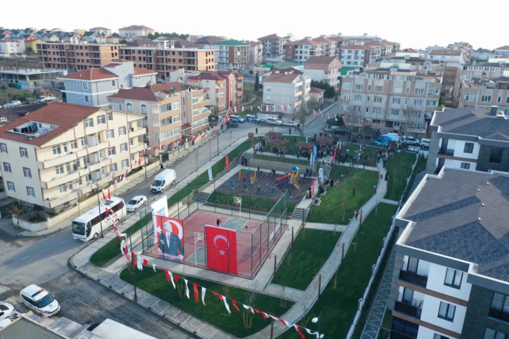 Kaptan Üstündağ park ve spor alanı hizmete açıldı