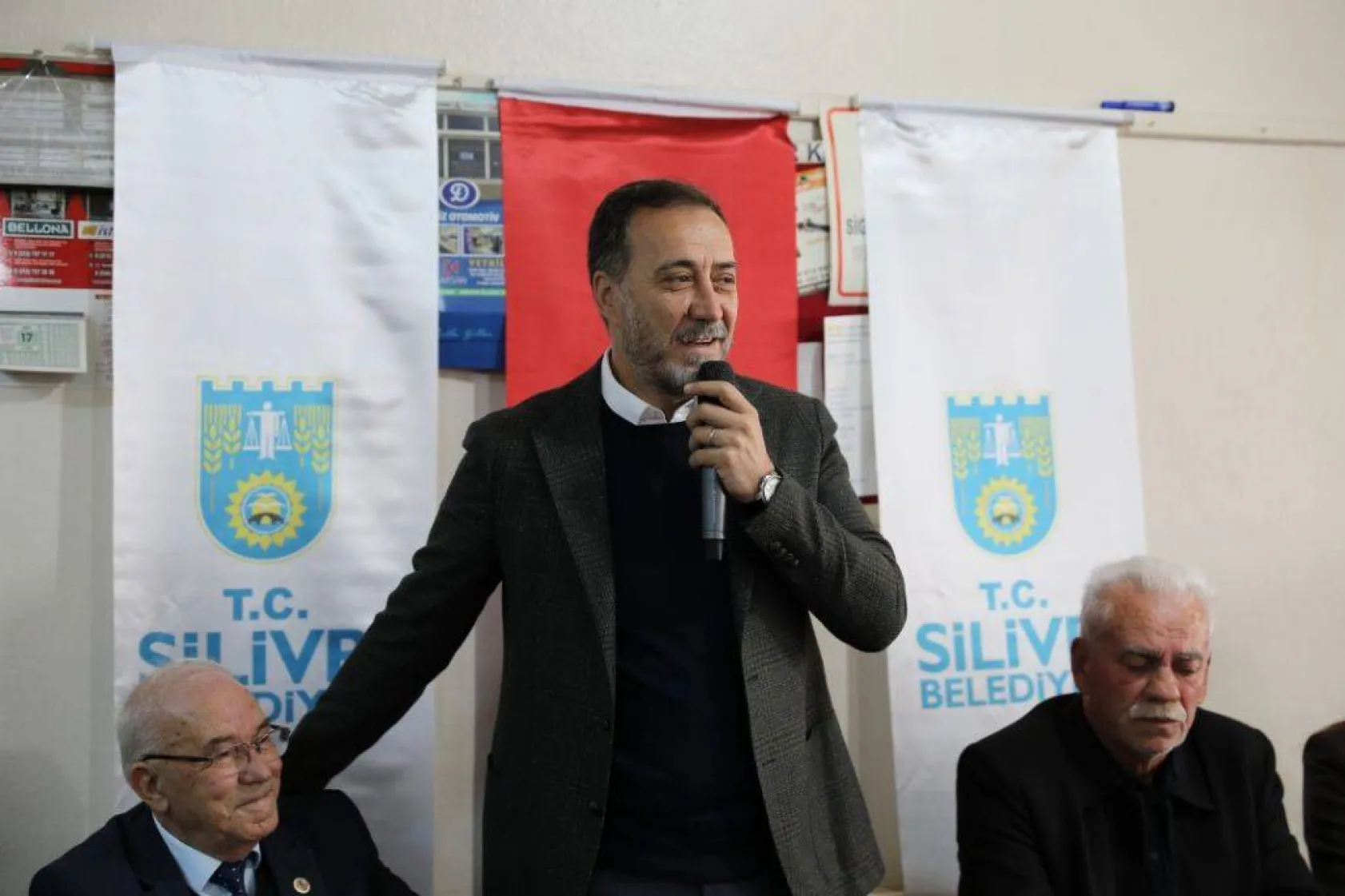 Silivrili çiftçiler milli Ayçiçek tohumu sevinci yaşıyor