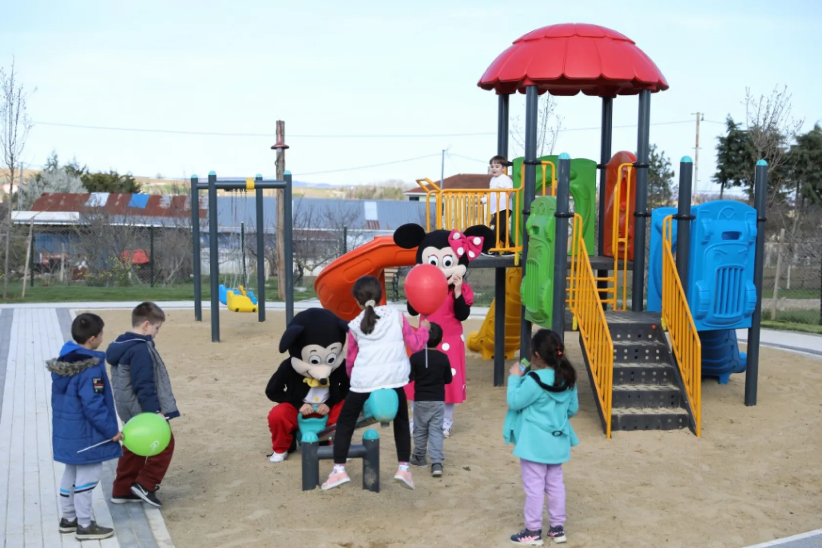 Başkan Yılmaz Akören'e verdiği bir sözü daha tuttu