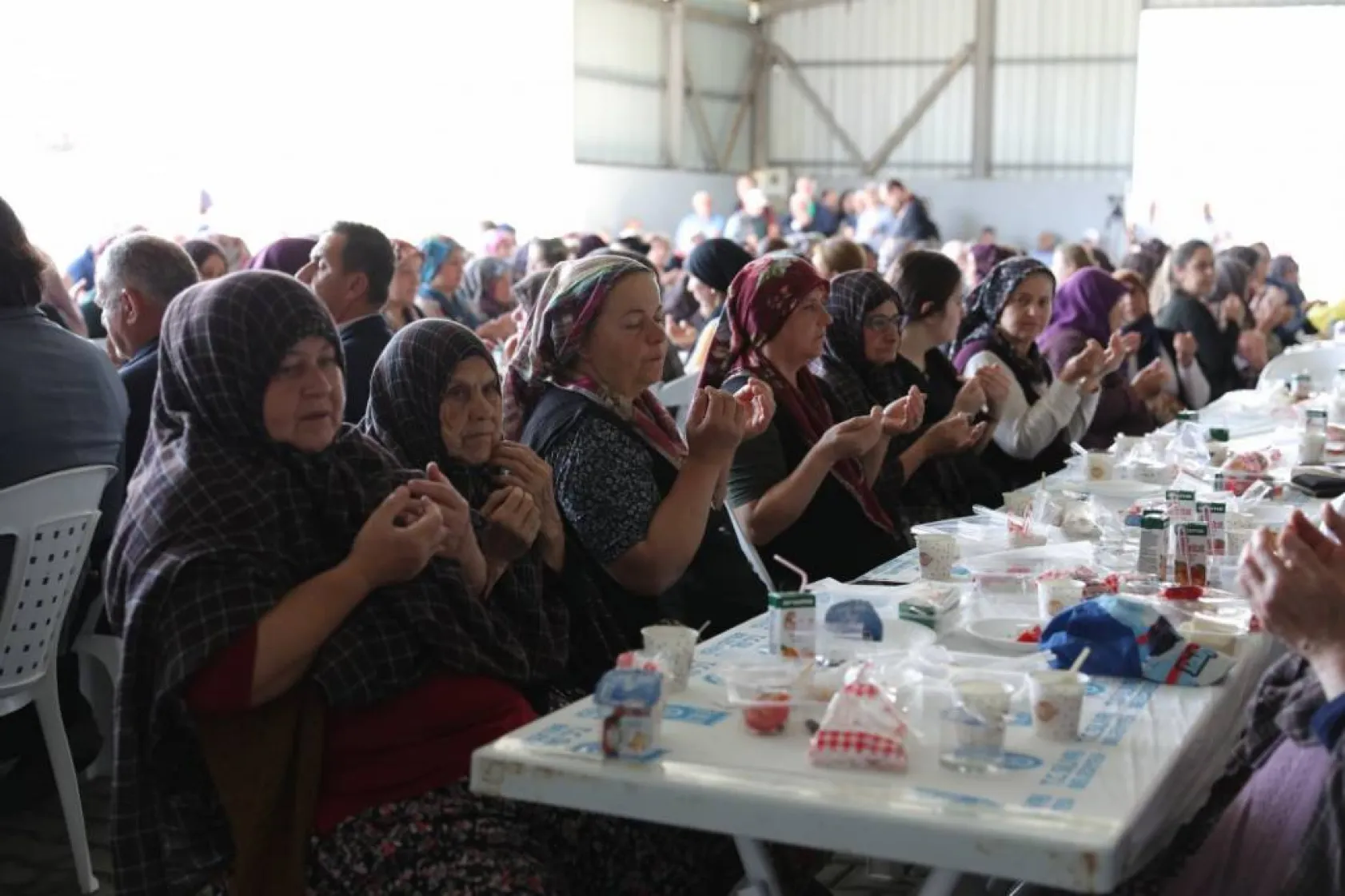 Silivri Belediyesi 650 kadına 90.000 fide dağıttı