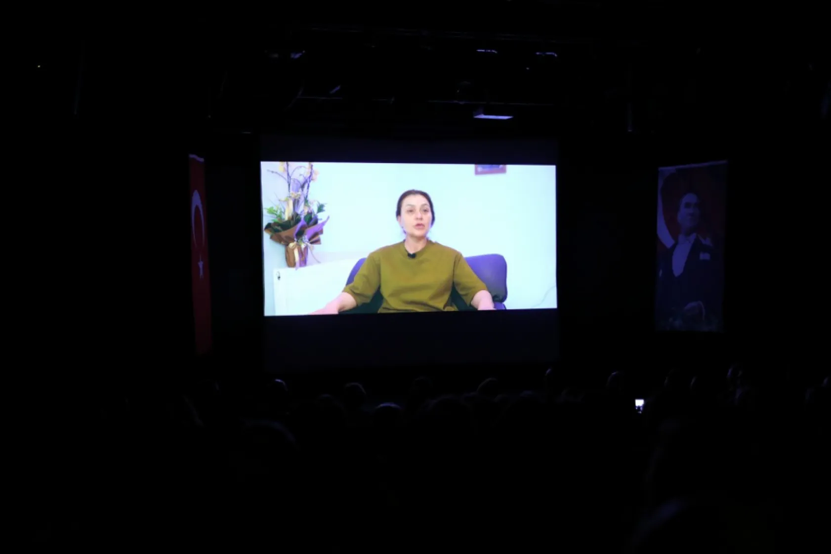 Silivri'de 'Kavuran yaz 89' belgeselinin gösterimi yapıldı