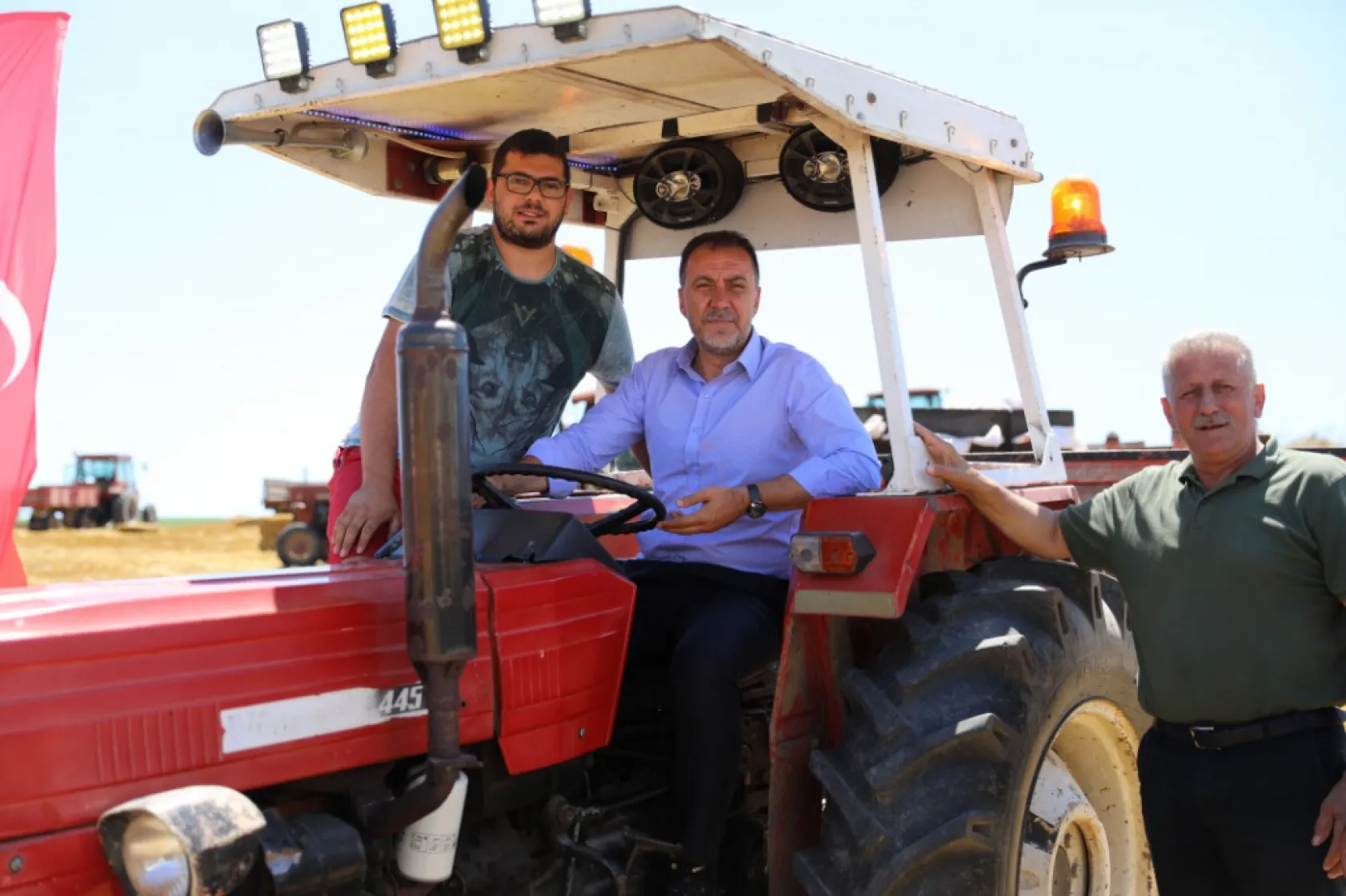 Silivri Belediyesinden üreticilere 2,5 milyon TL'lik saman desteği