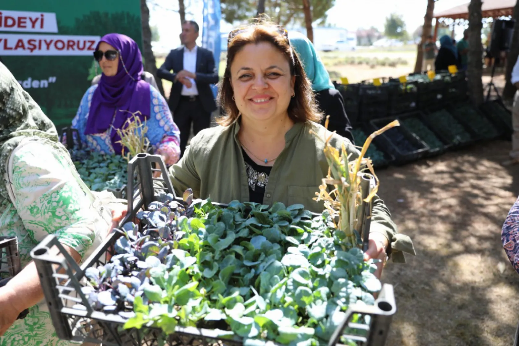 Silivri belediyesinden kadın üreticilere 300.000 fide