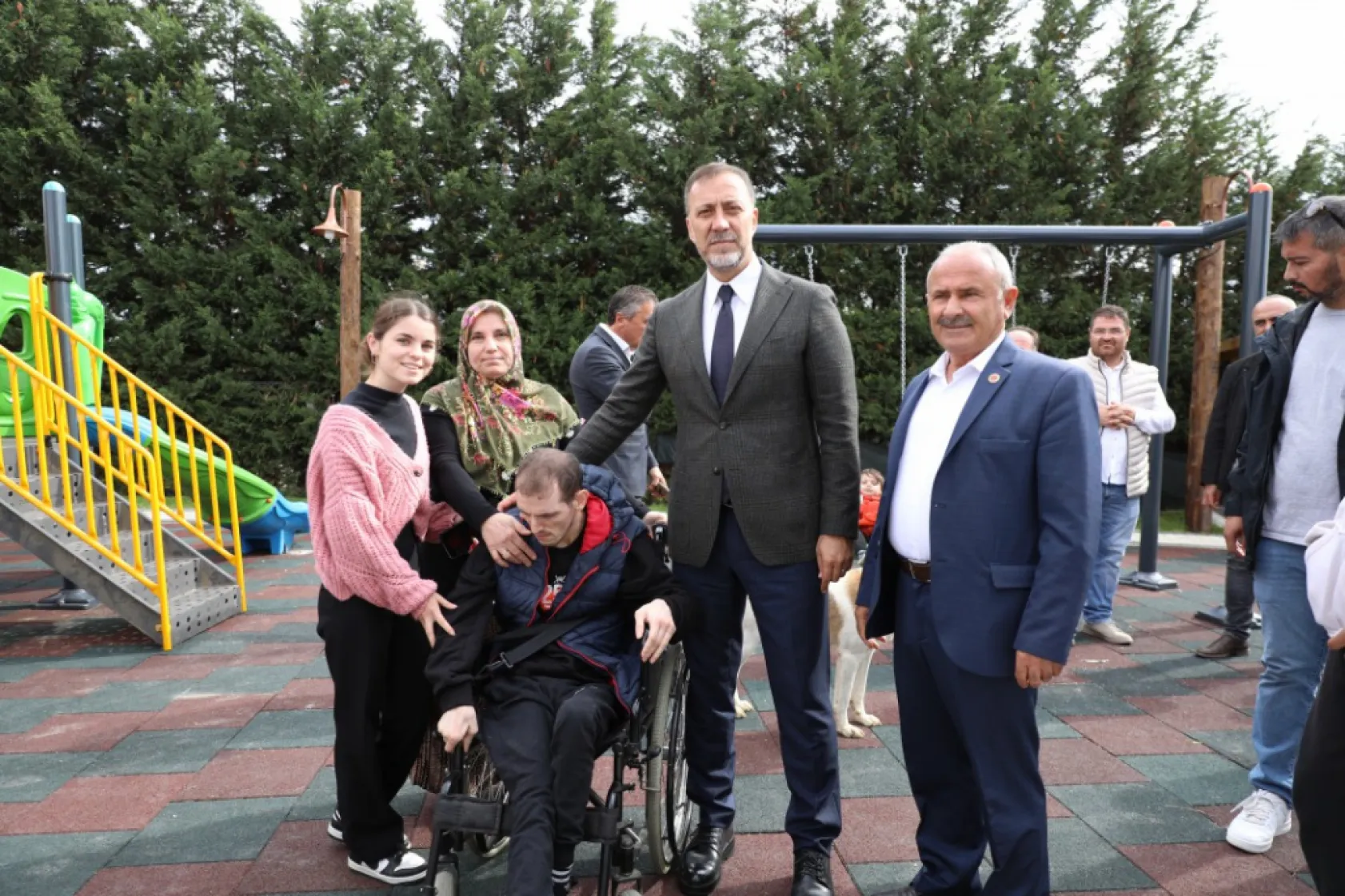 Başkan Yılmaz: 'Silivri'nin üzerinde biriken tozu ve kiri süpürüyoruz'