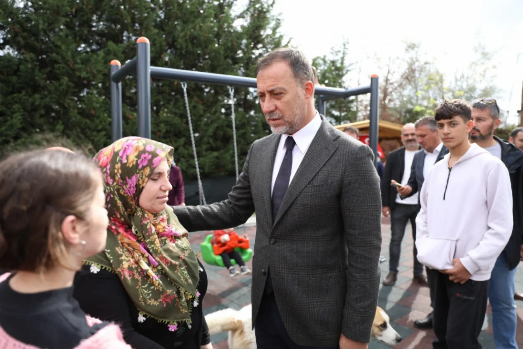 Başkan Yılmaz: 'Silivri'nin üzerinde biriken tozu ve kiri süpürüyoruz'