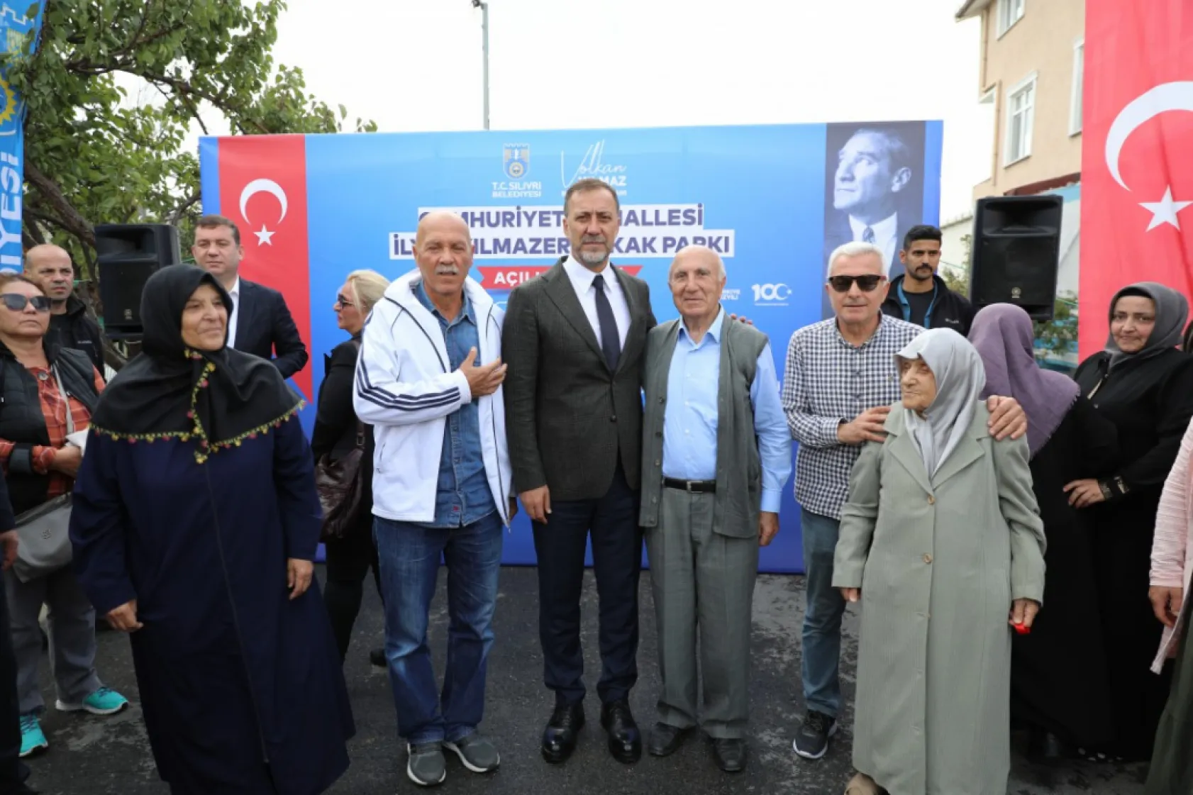 Başkan Yılmaz: 'Silivri'nin üzerinde biriken tozu ve kiri süpürüyoruz'