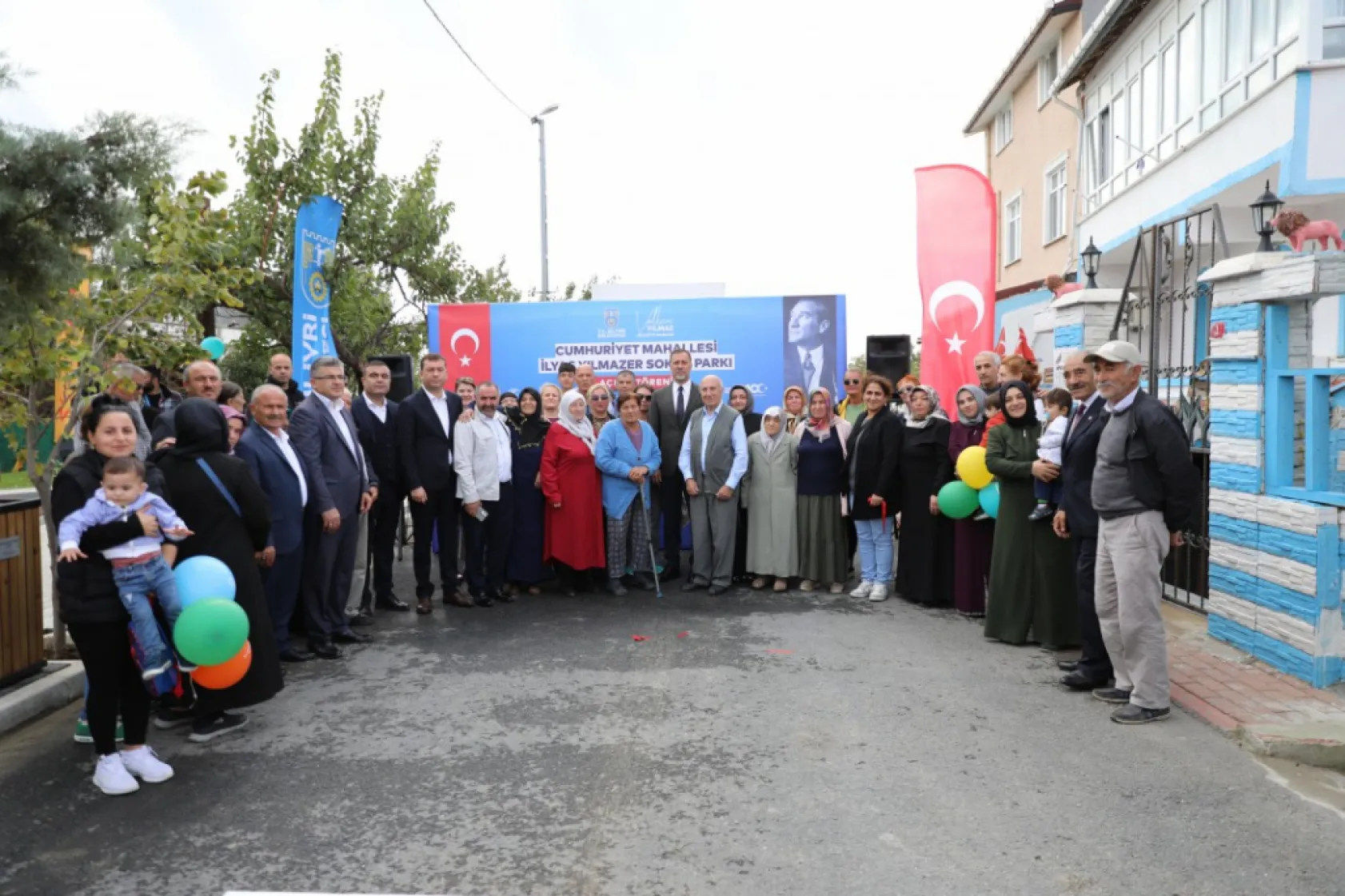 Başkan Yılmaz: 'Silivri'nin üzerinde biriken tozu ve kiri süpürüyoruz'