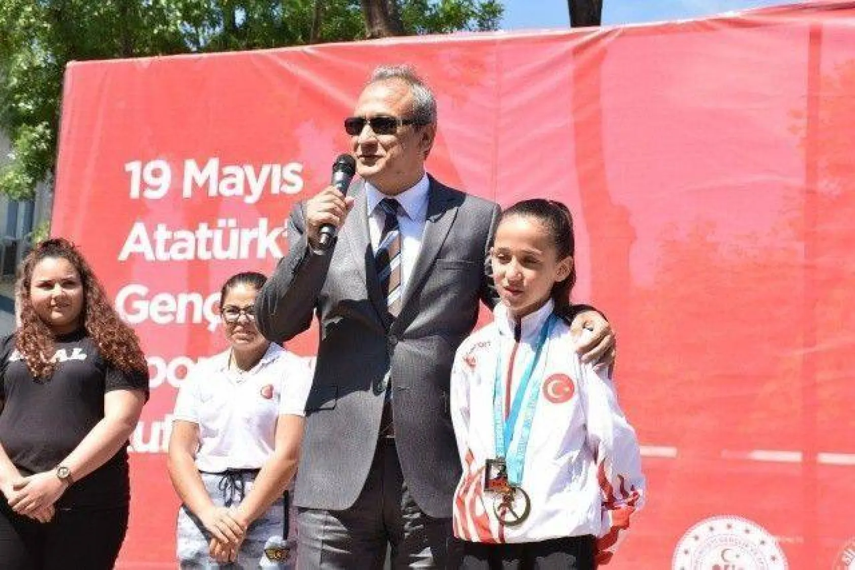 19 Mayıs'ın 100. Yıldönümü Törenle Kutlandı