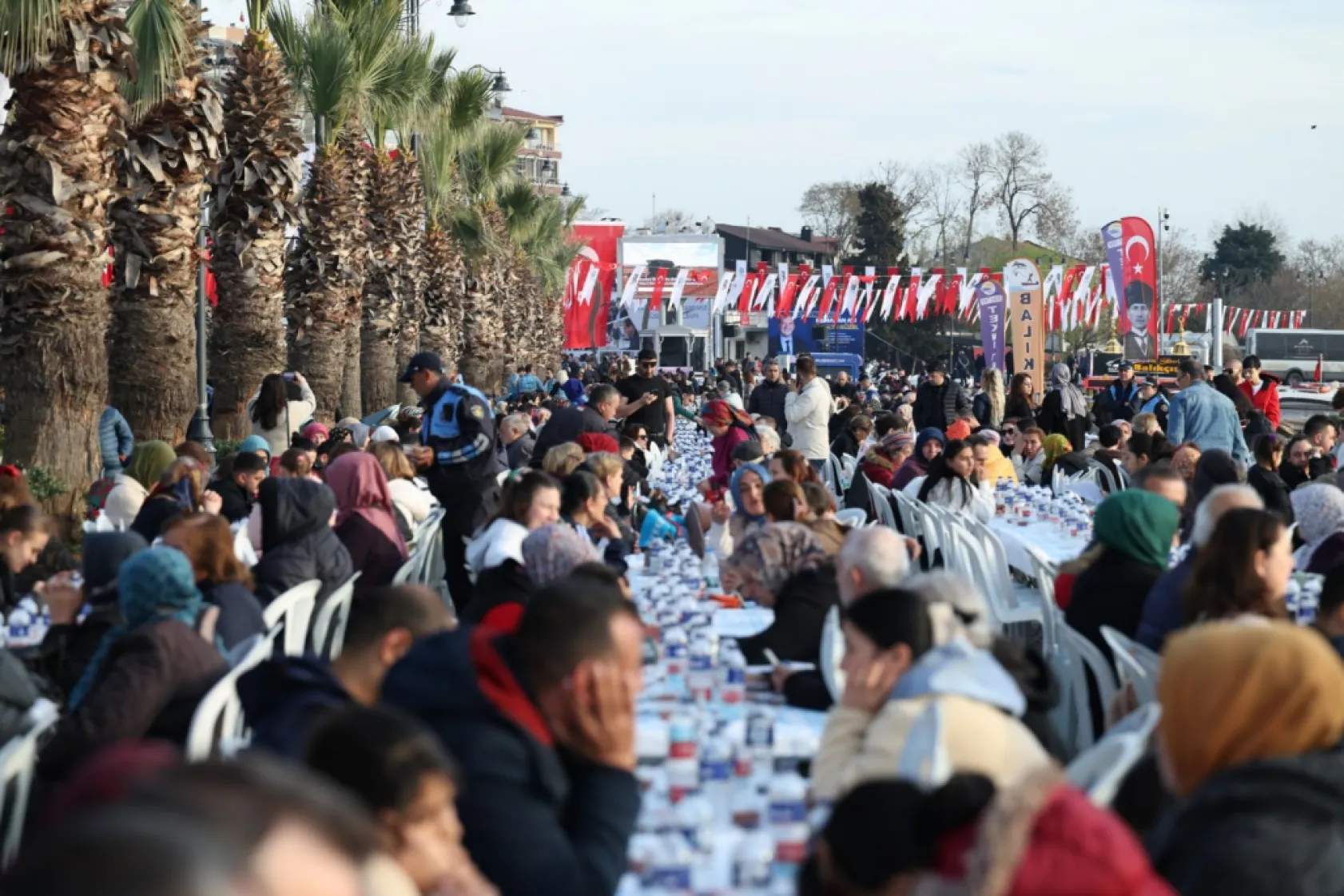 Silivri Sahilinde Büyük İftar Programı Gerçekleşti