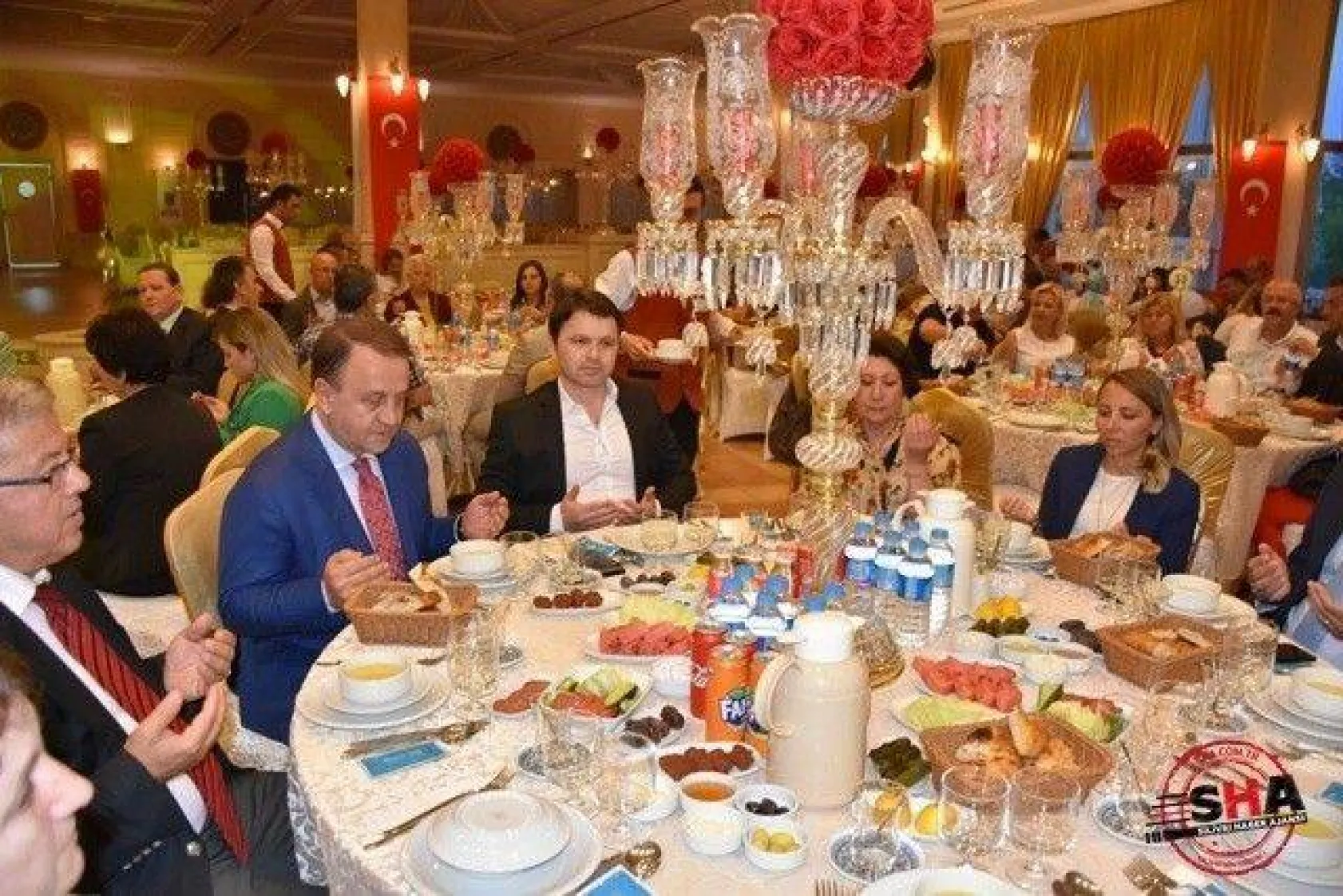 Işıklar, ilçe protokolüne iftar verdi