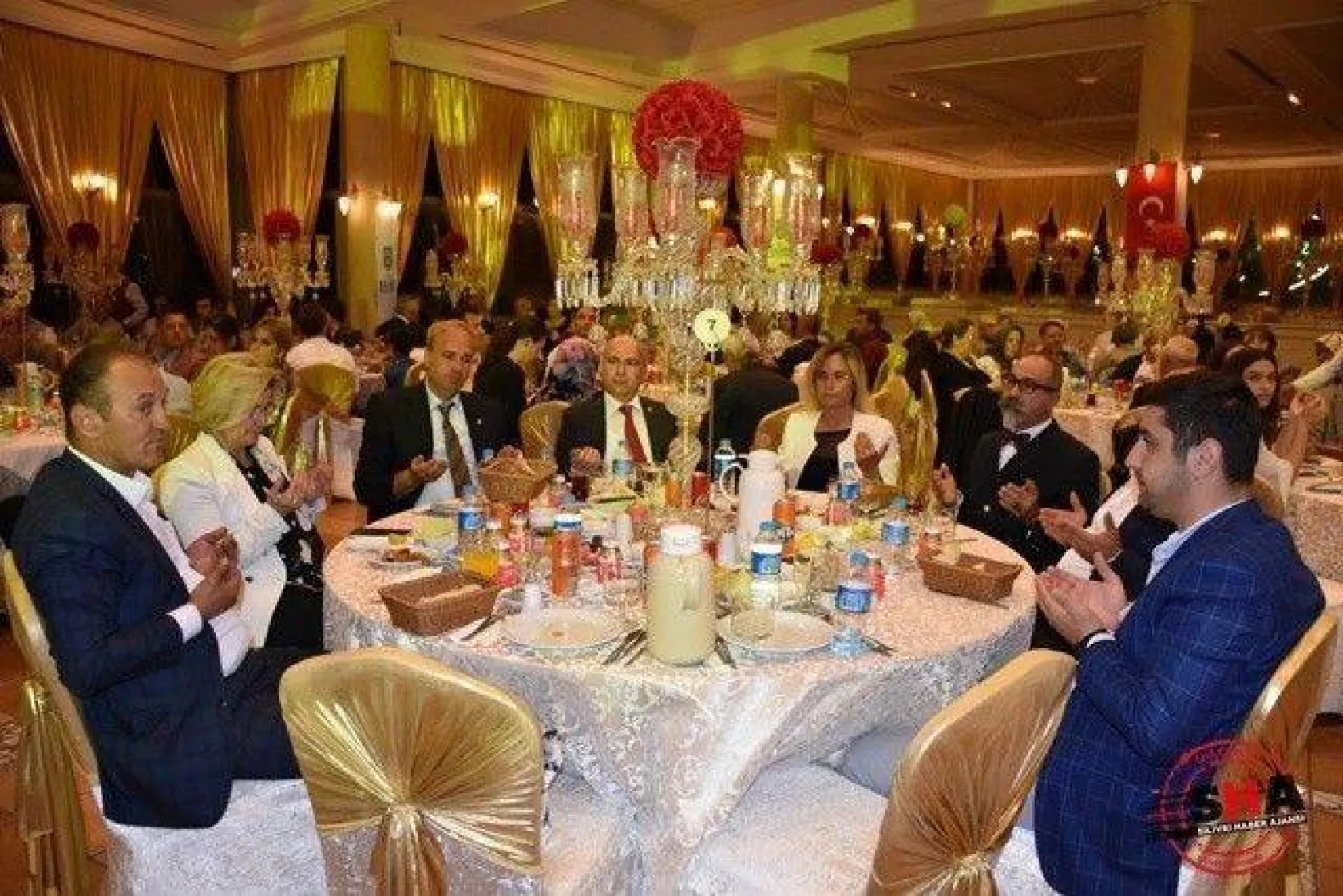 Işıklar, ilçe protokolüne iftar verdi