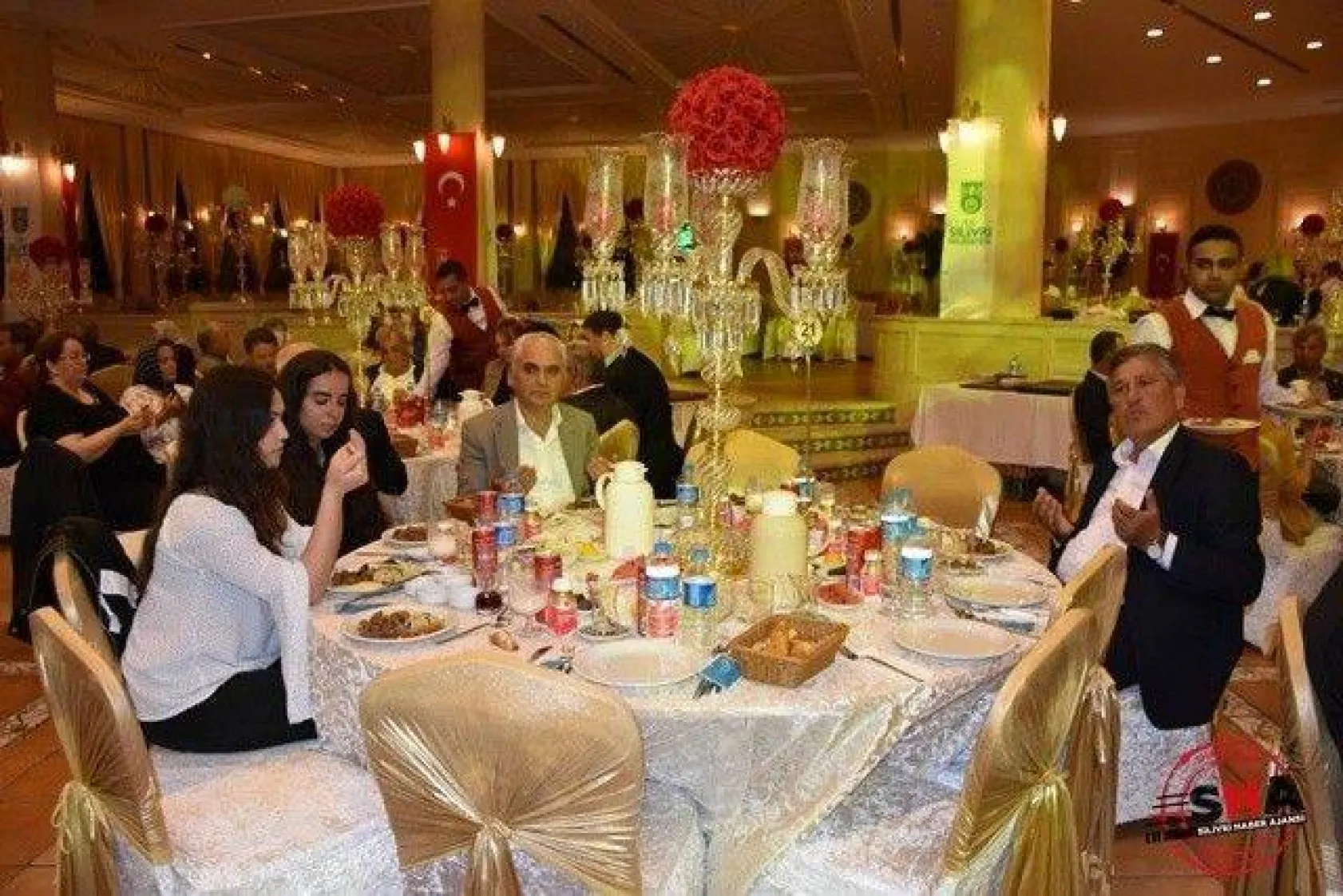 Işıklar, ilçe protokolüne iftar verdi