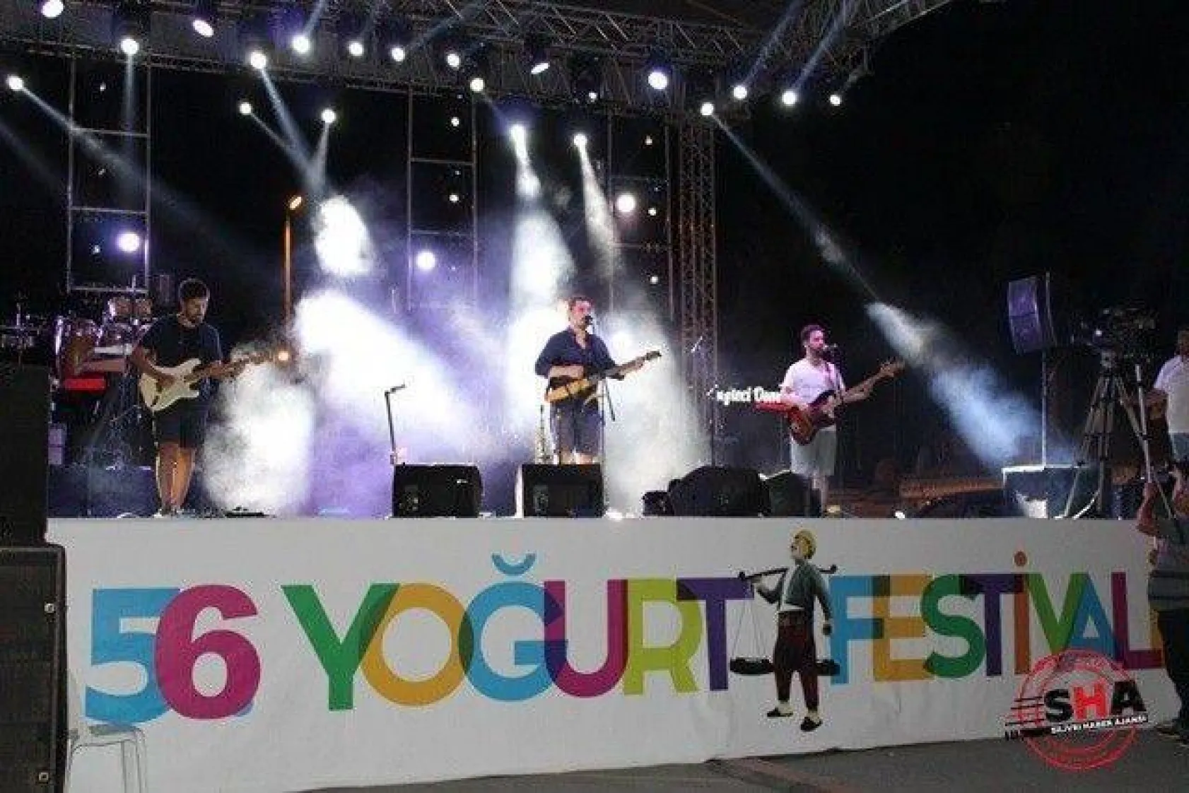 Pinhani, Yoğurt Festivali finalinde coşturdu