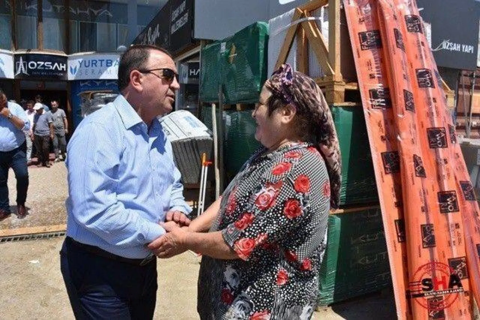 Sel bölgesine ziyaretler sürüyor