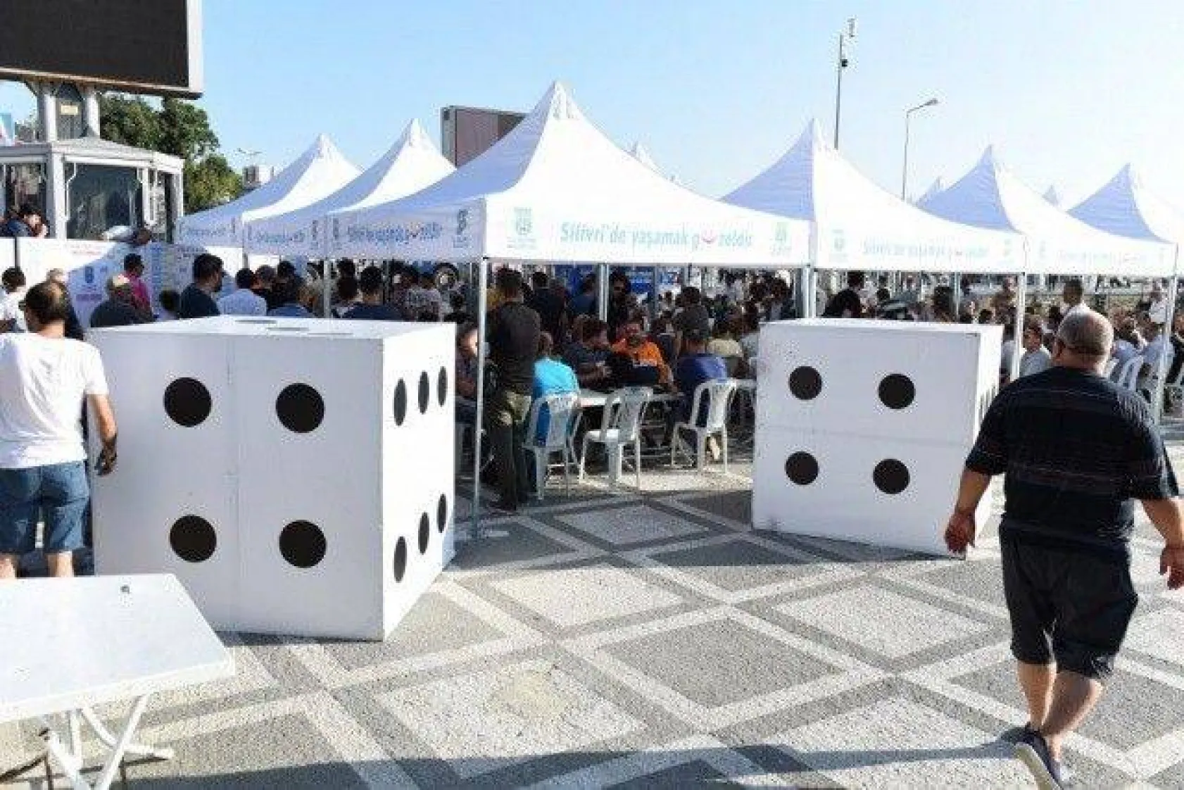 Turnuvalarda Kıyasıya Mücadele Sürüyor