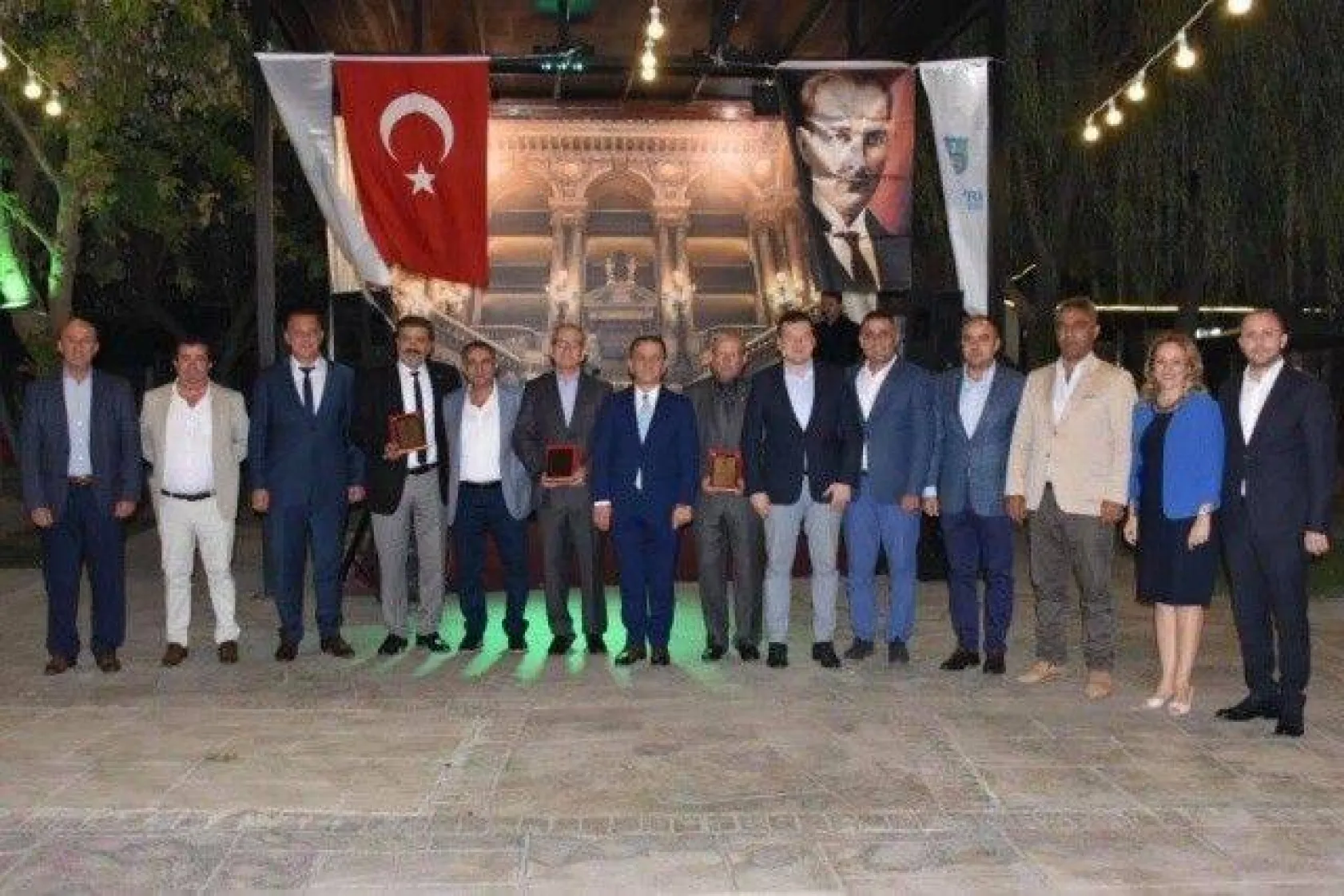 Işıklar Personeliyle Aile Yemeğinde buluştu