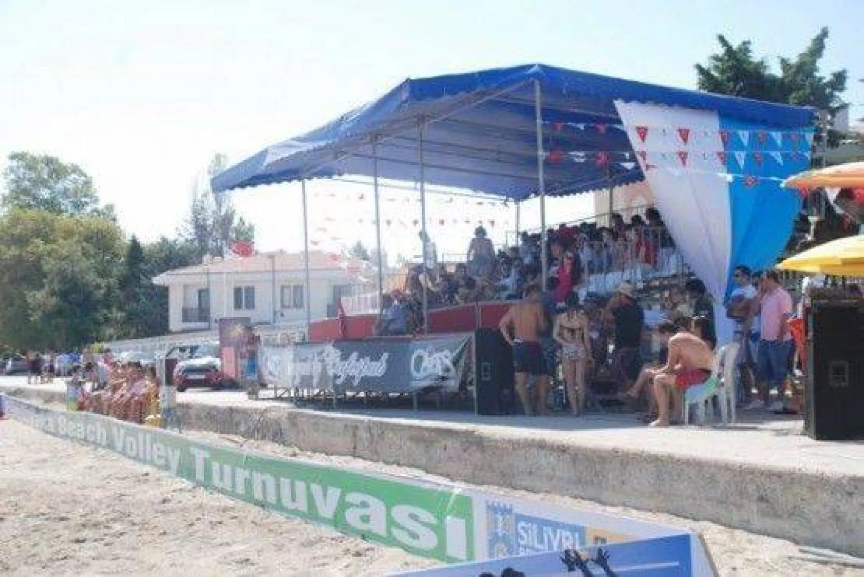 Gümüşyaka'da Beach Volley Turnuvası