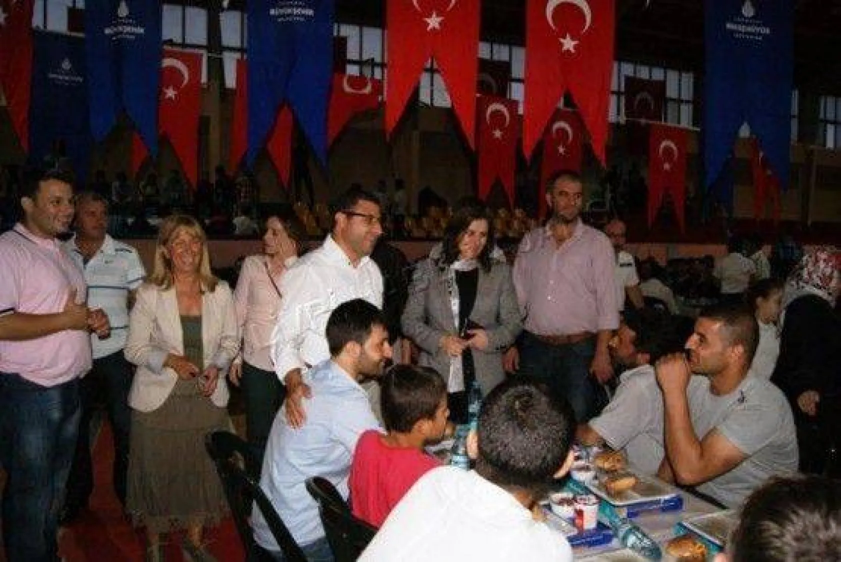 İBB,1 gecede 2 İftar düzenledi