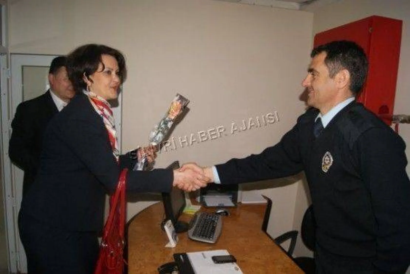 Ak Parti Polis haftasını kutladı