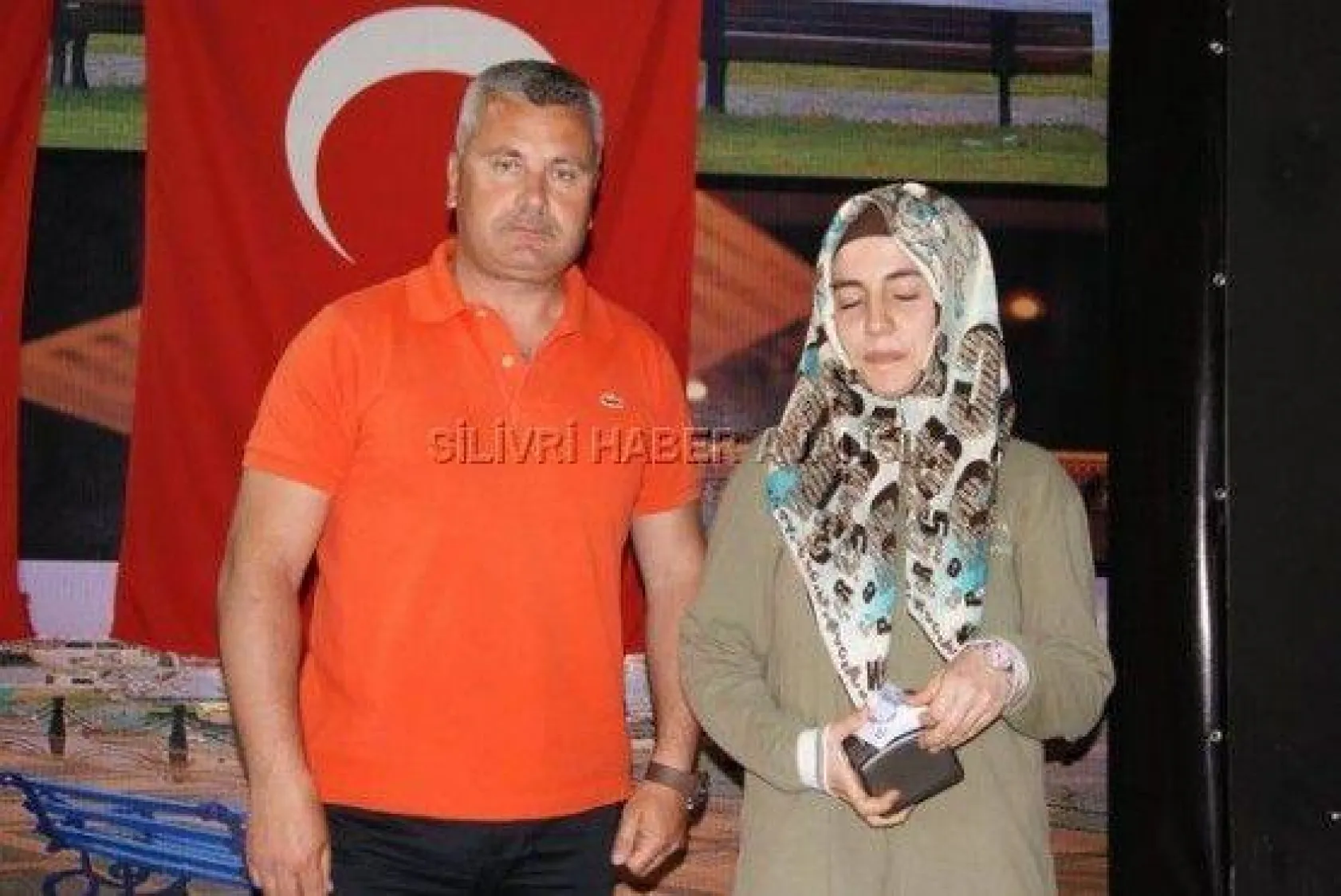 İmam Hatipliler'den Karakaş'a Teşekkür Plaketi