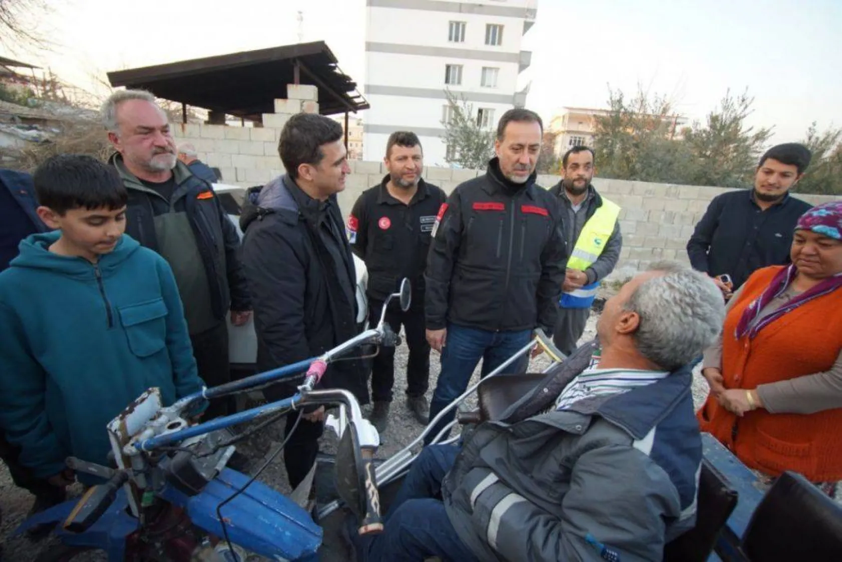 Başkan Yılmaz Hatay'da çadır köyleri ziyaret etti