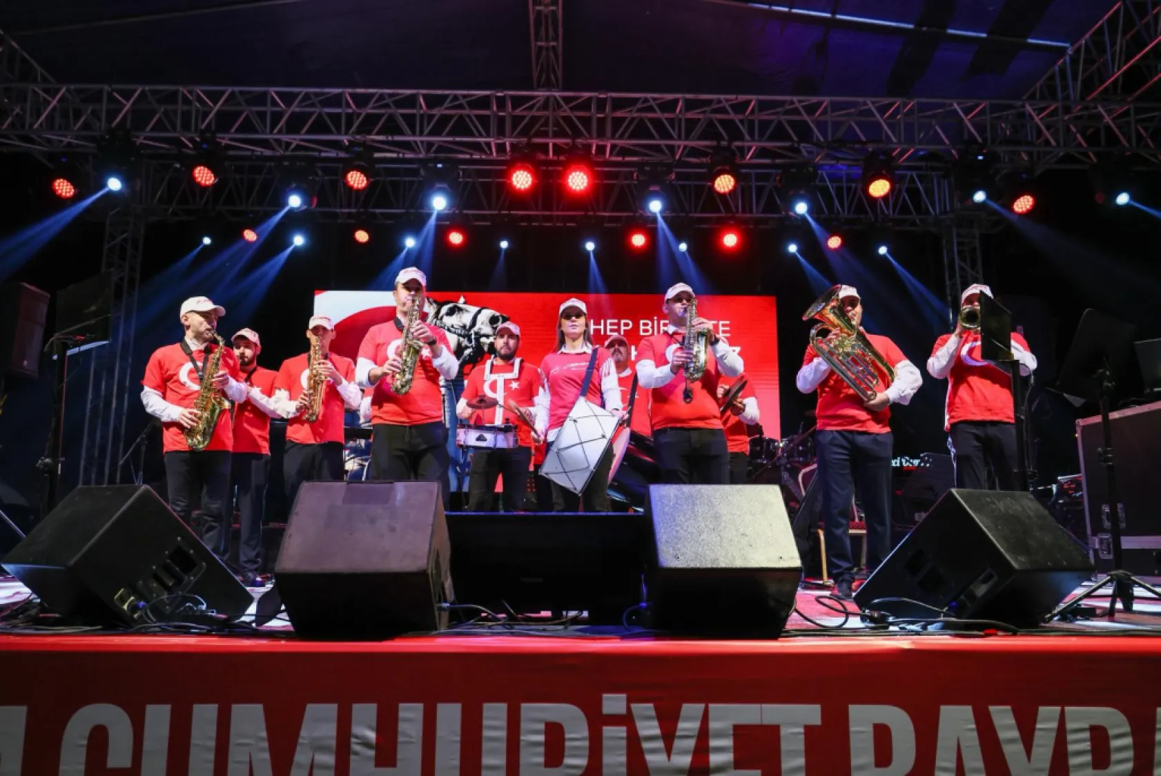 29 Ekim'de Silivri'de tarihinin en kalabalık kutlaması yapıldı