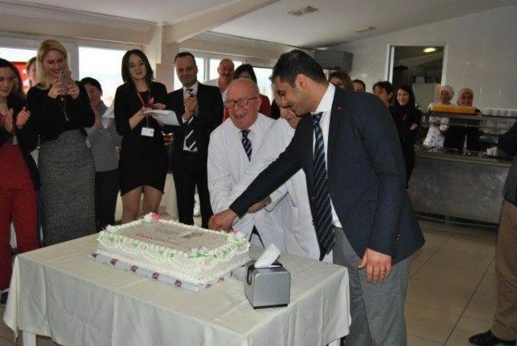 Hastane yönetimi çalışanlarını unutmadı