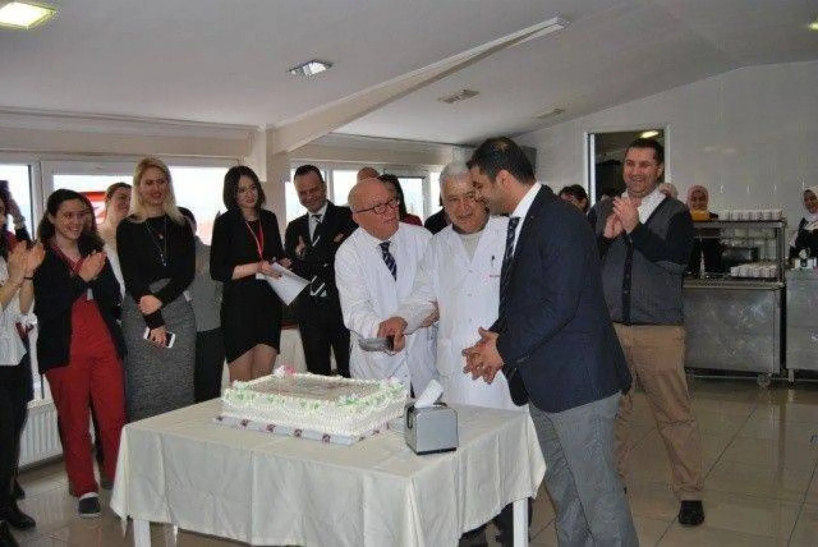 Hastane yönetimi çalışanlarını unutmadı