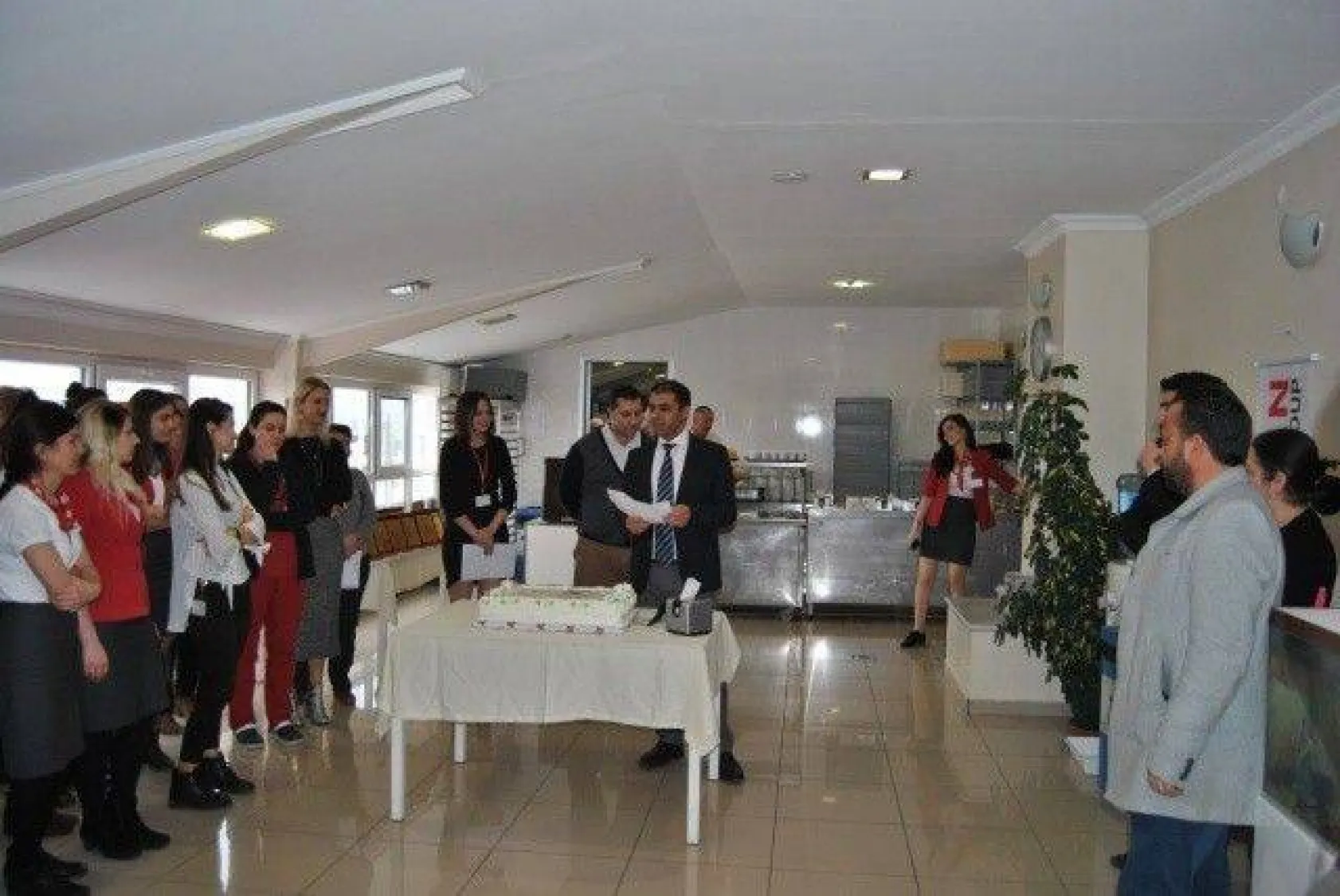 Hastane yönetimi çalışanlarını unutmadı