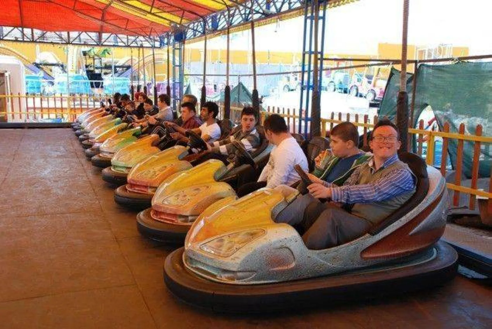 Özel Çocukların Lunapark Keyfi