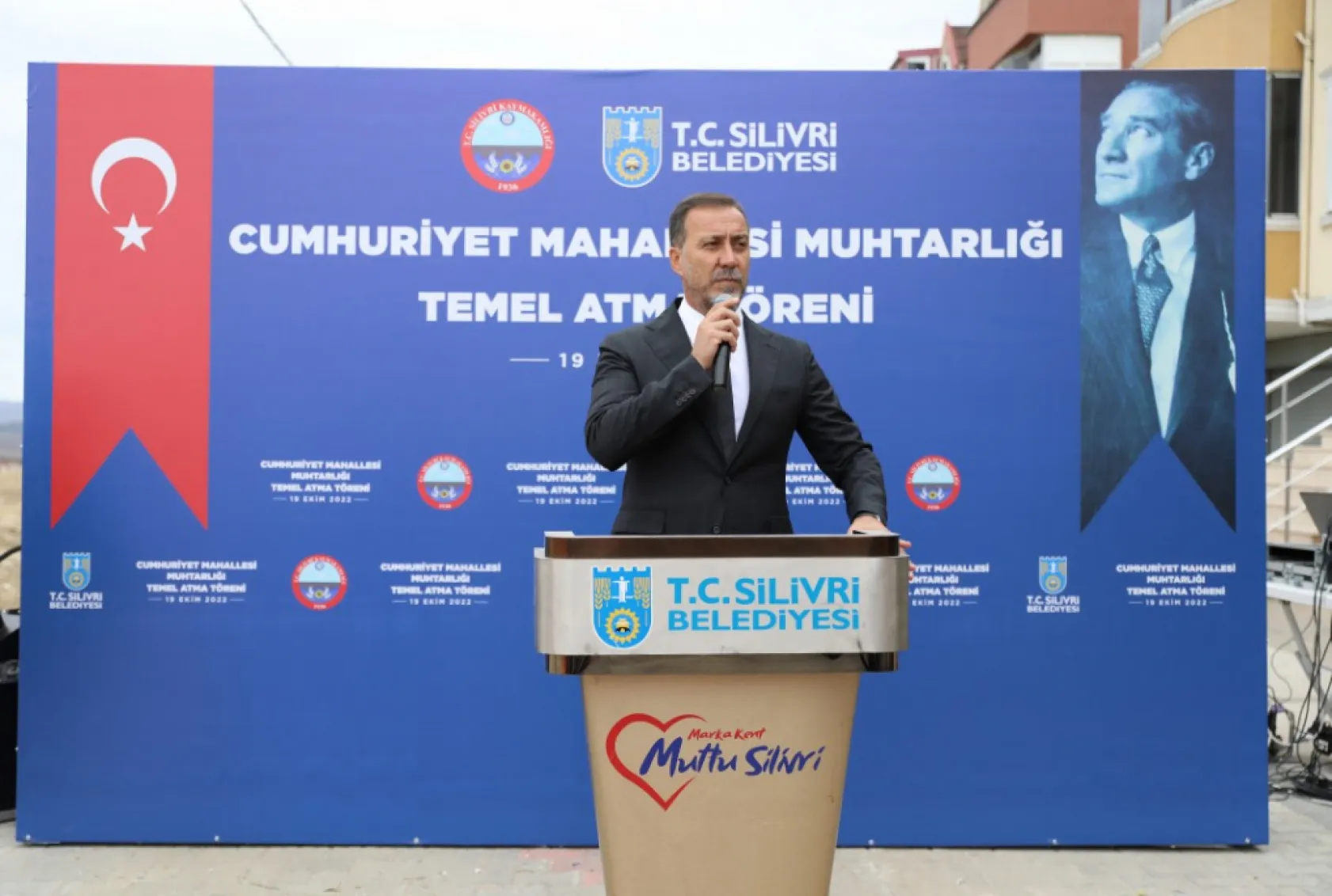 Cumhuriyet mahallesi muhtarlık binasının temeli atıldı
