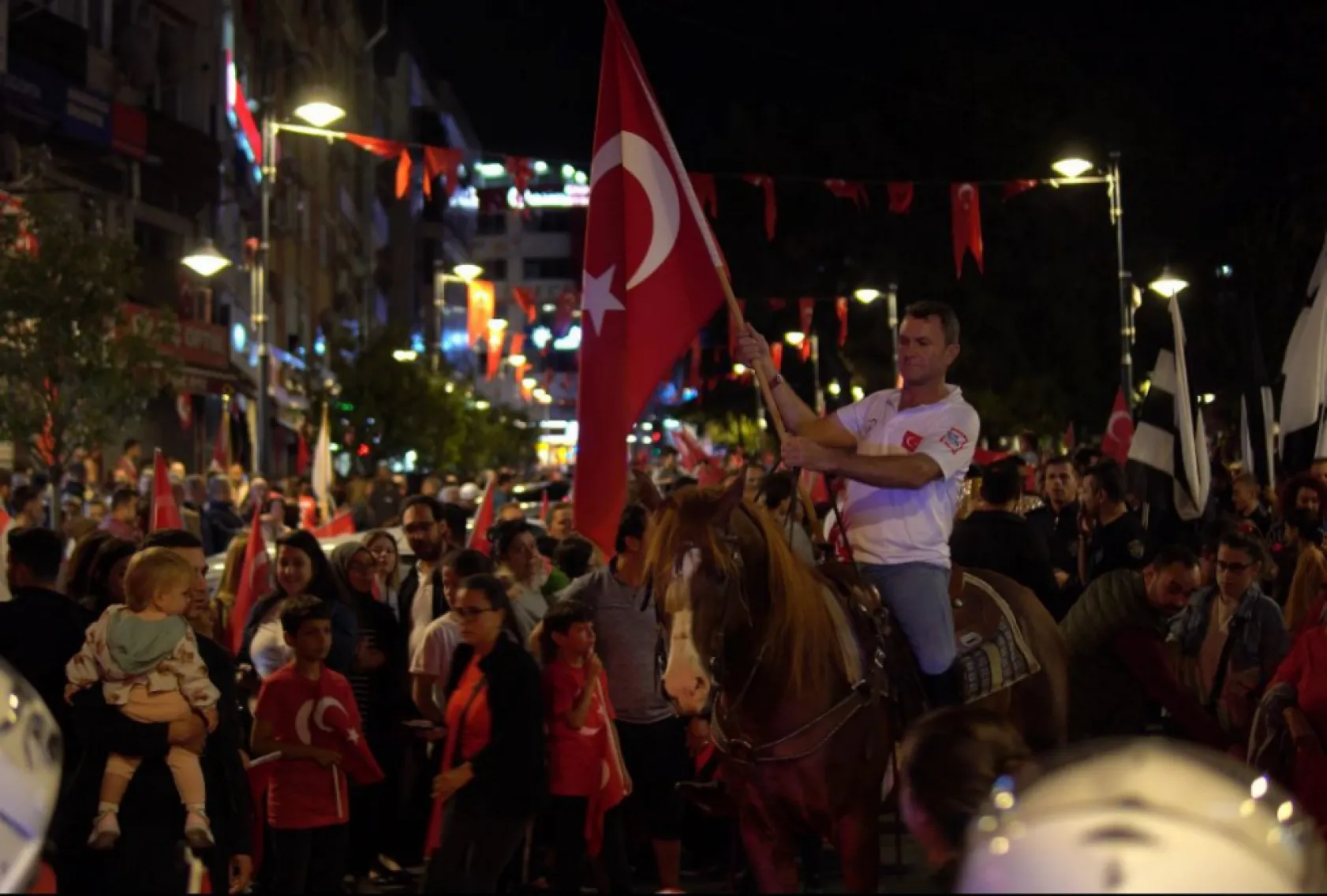 Cumhuriyet kutlamalarının coşkusu Silivri'den yankılandı