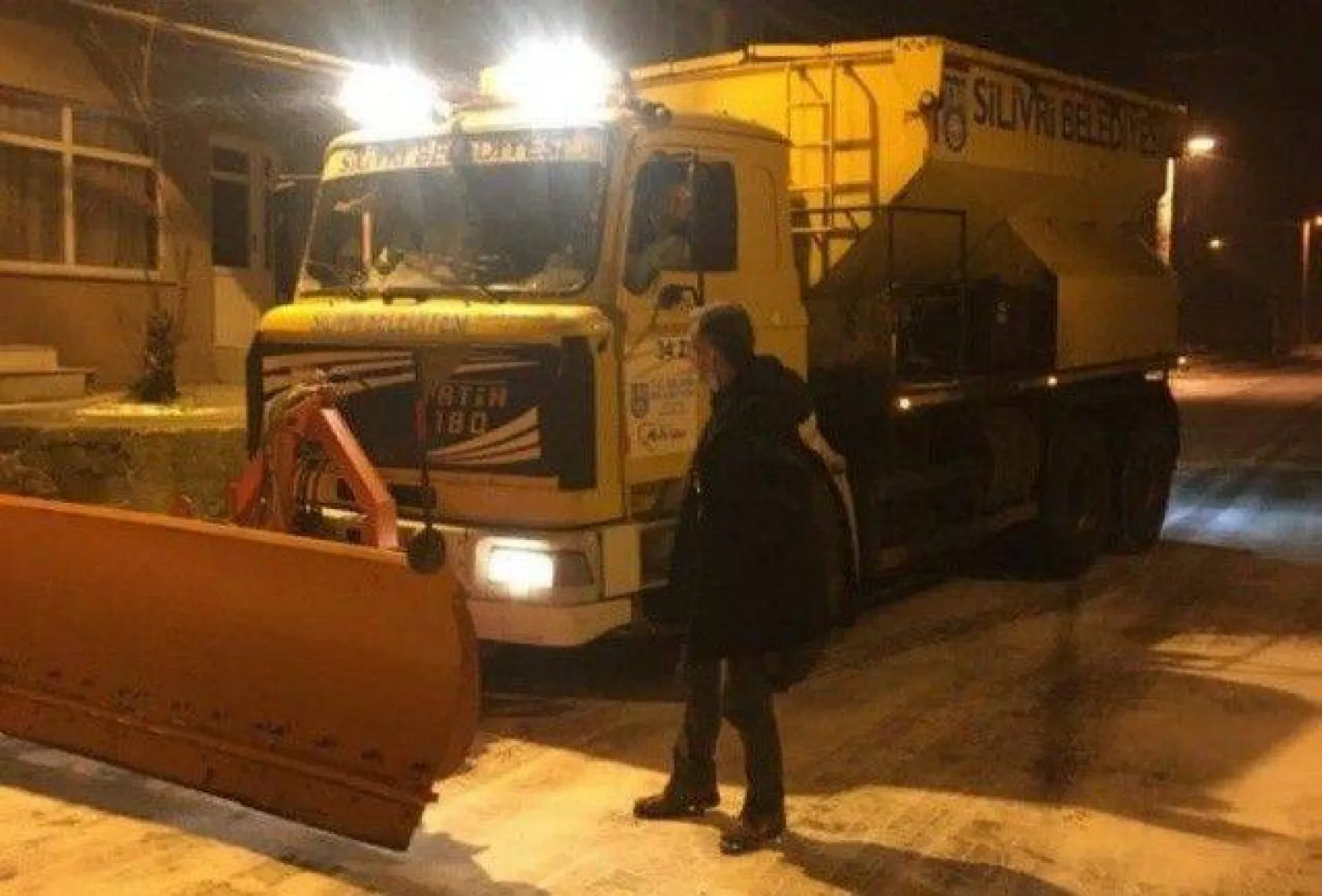 Silivri Belediyesinden Yoğun Kar Mesaisi