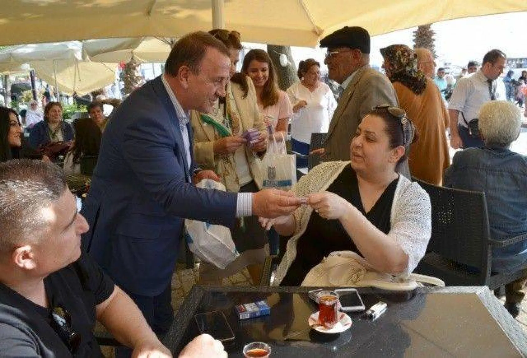 Işıklar Annelerin Gününü Kutladı