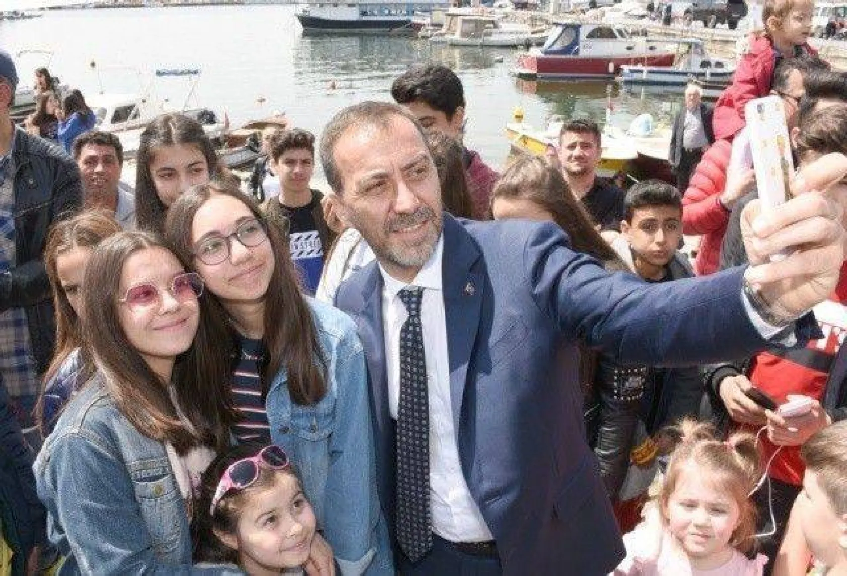 23 Nisan coşku içinde kutlandı