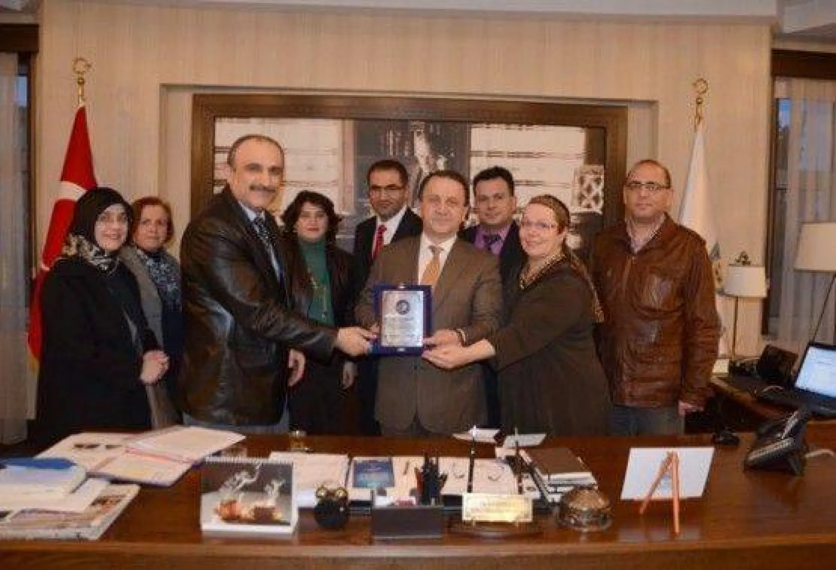 Başkan Işıklar'a bir plakette Selimpaşa'dan