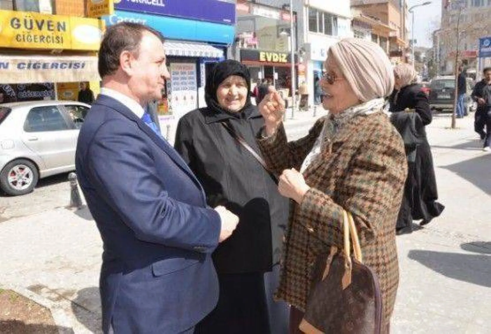 Işıklar Çarşı turunda