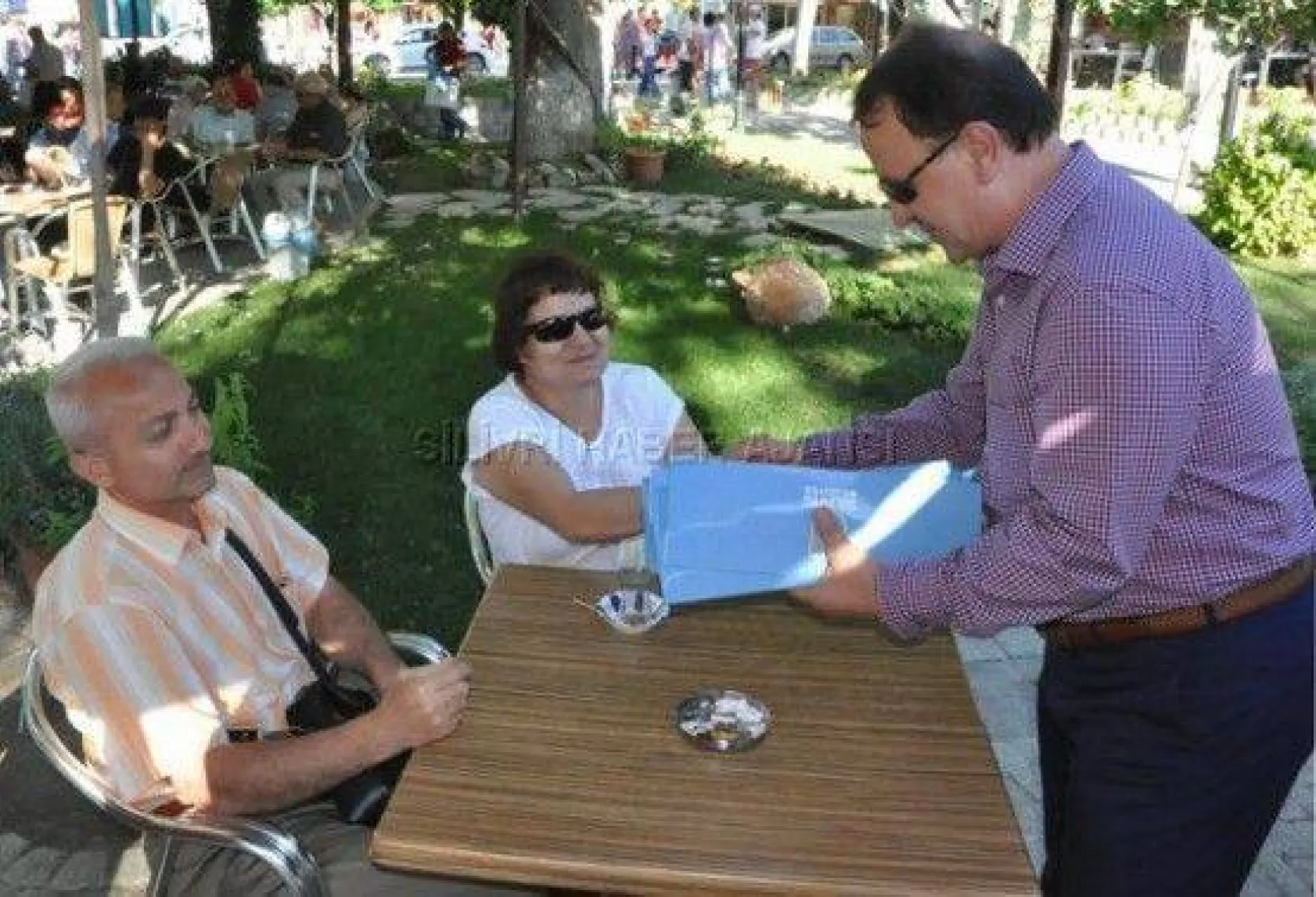 Işıklar'dan Babalara Kravat Hediyesi