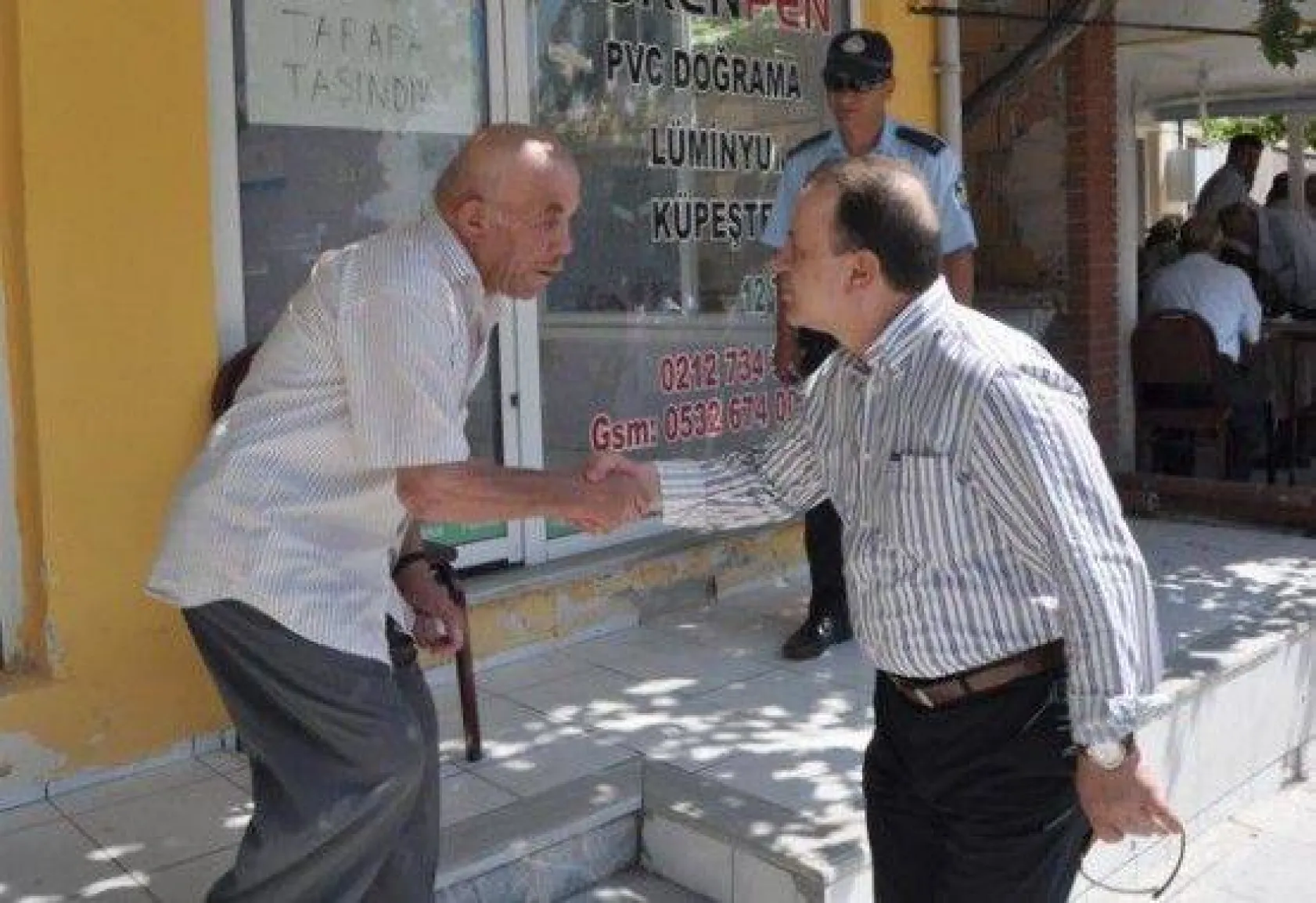 Işıklar Bayramda Halkla Kucaklaştı