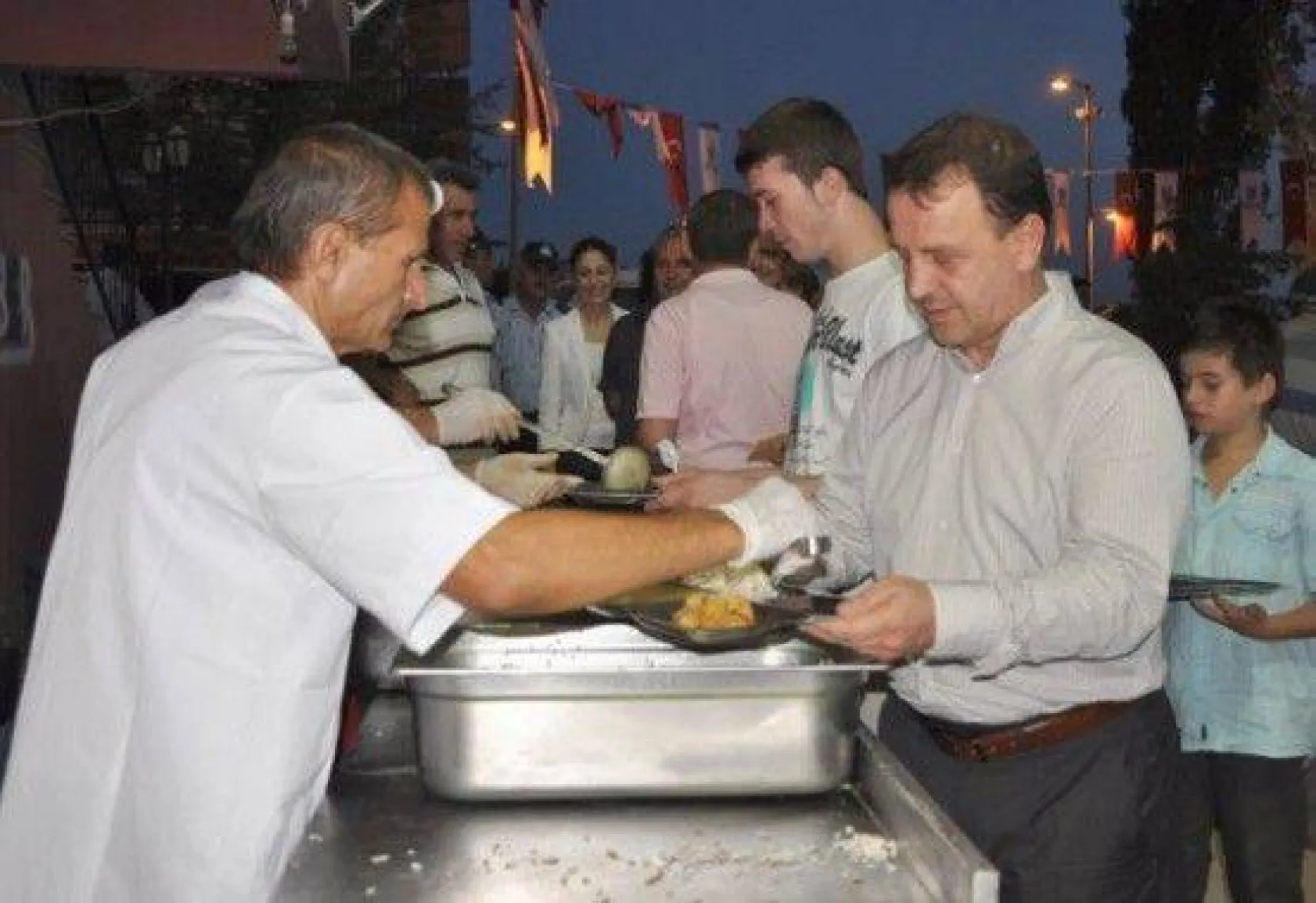 İlk Halk Sofrası Kavaklı'da Kuruldu