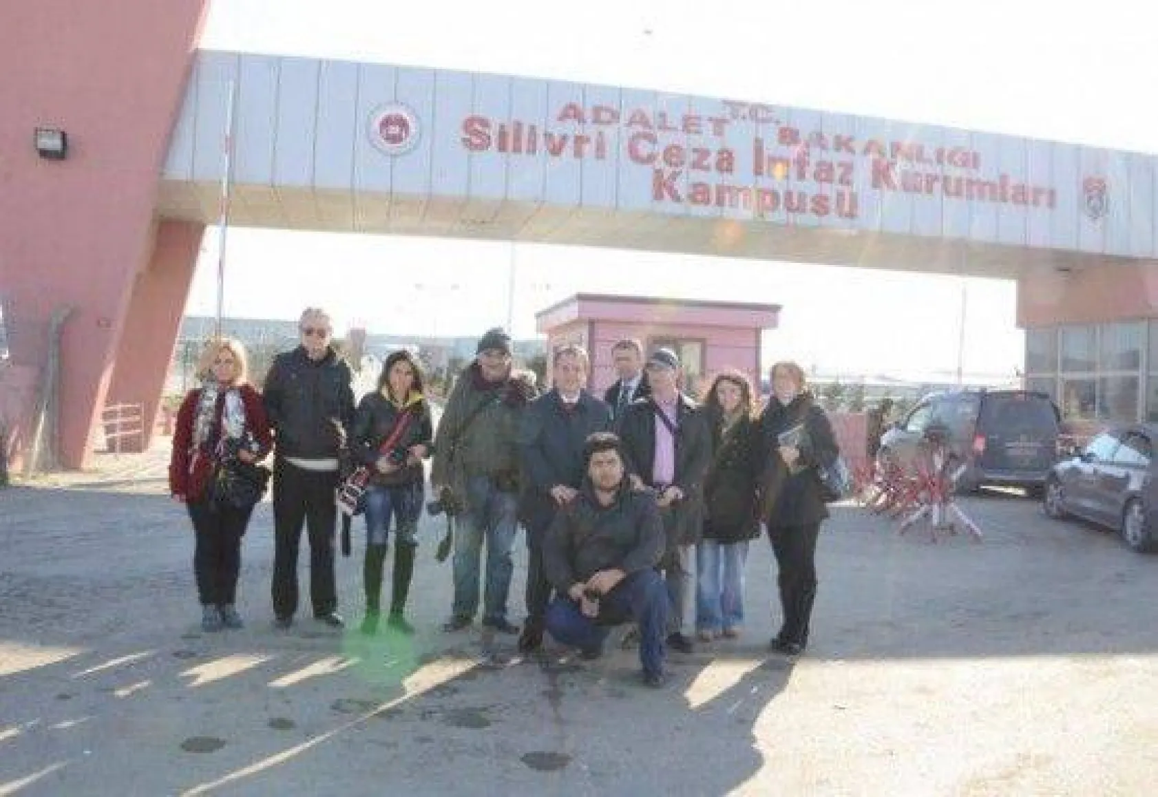 Işıklar Tutuklu Gazetecileri Yalnız Bırakmadı